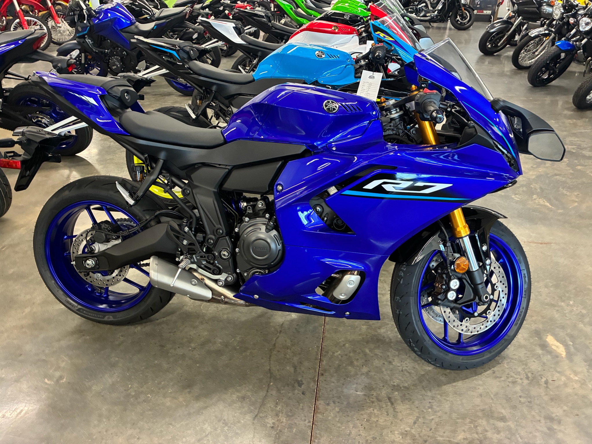 2026 Yamaha YZF-R7 4