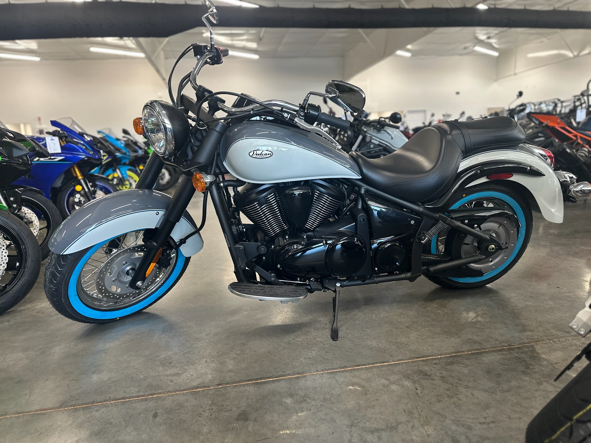 2024 Kawasaki Vulcan 900 Classic 1