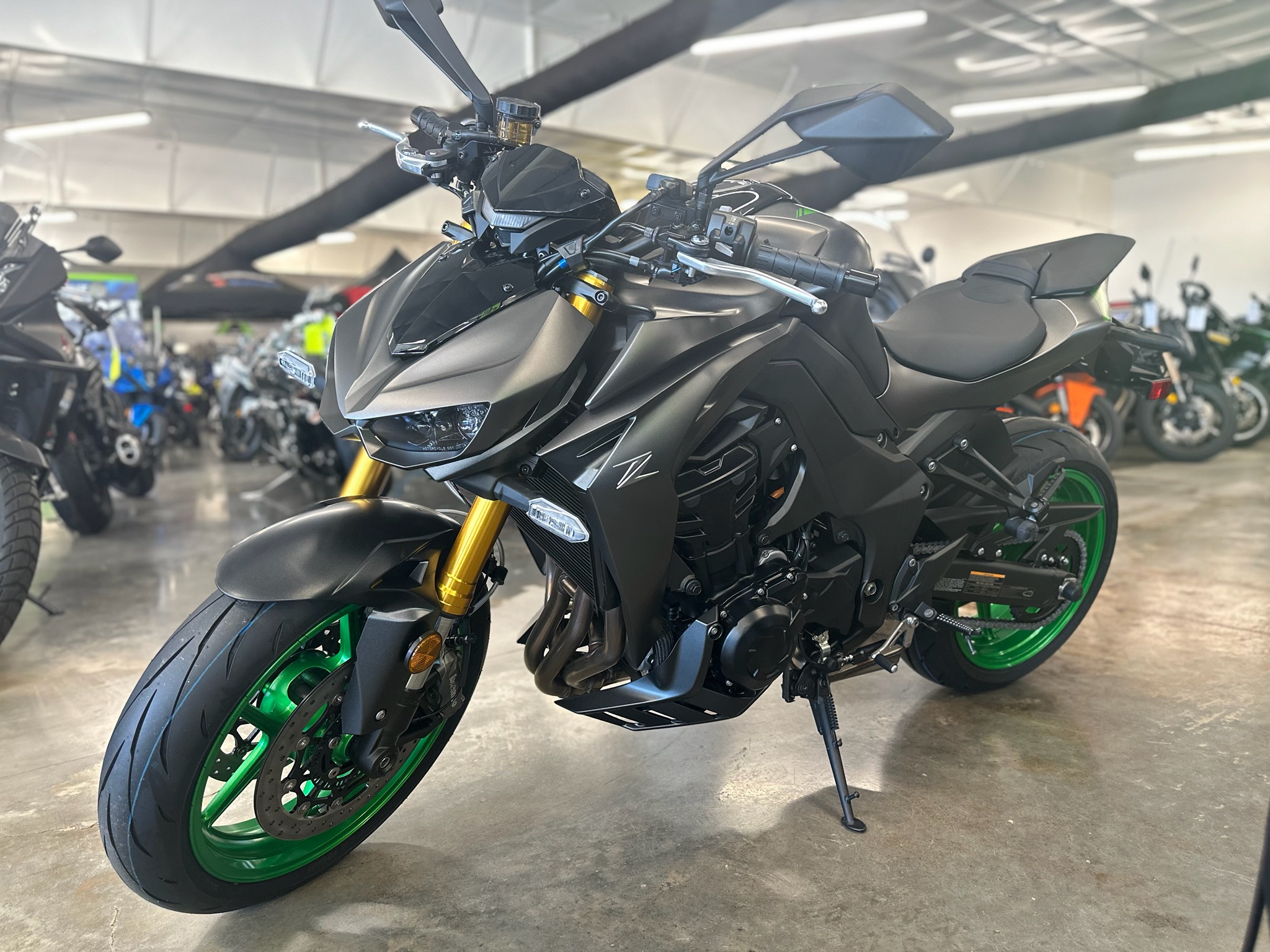 2026 Kawasaki Z1100 SE ABS 1