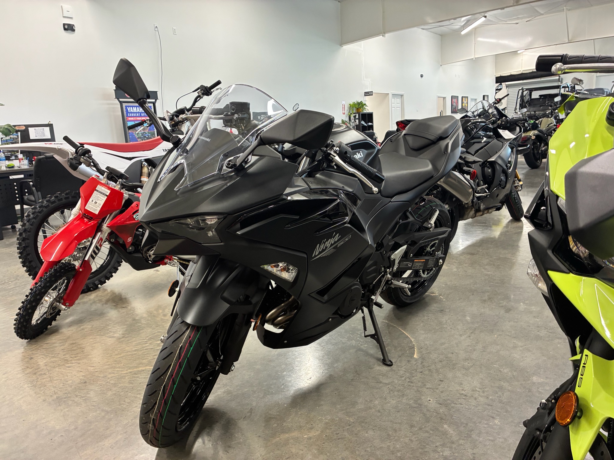 2026 Kawasaki Ninja® 500 ABS 2