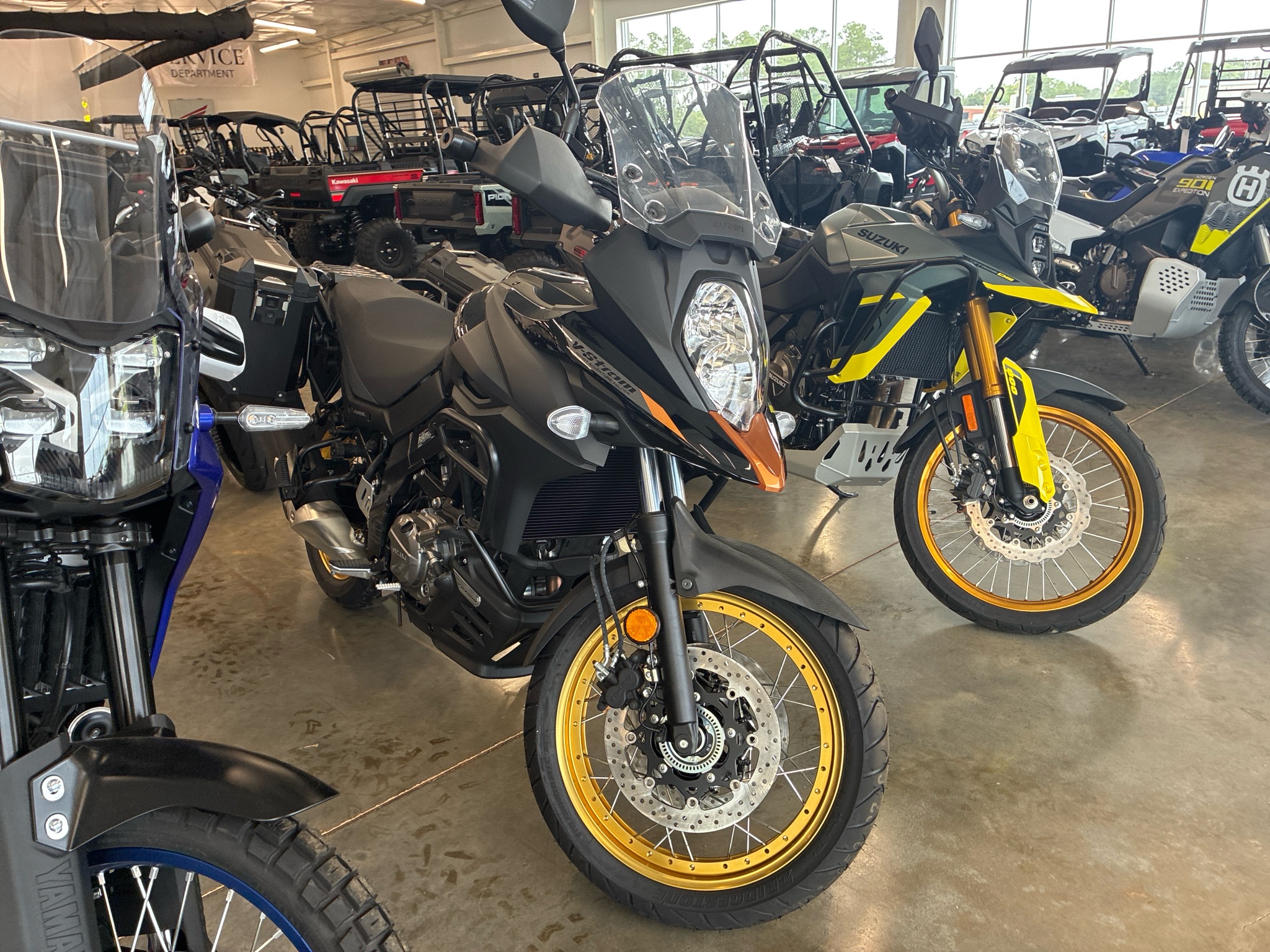 New 2025 Suzuki V-Strom 650XT Adventure Glass Sparkle Black
