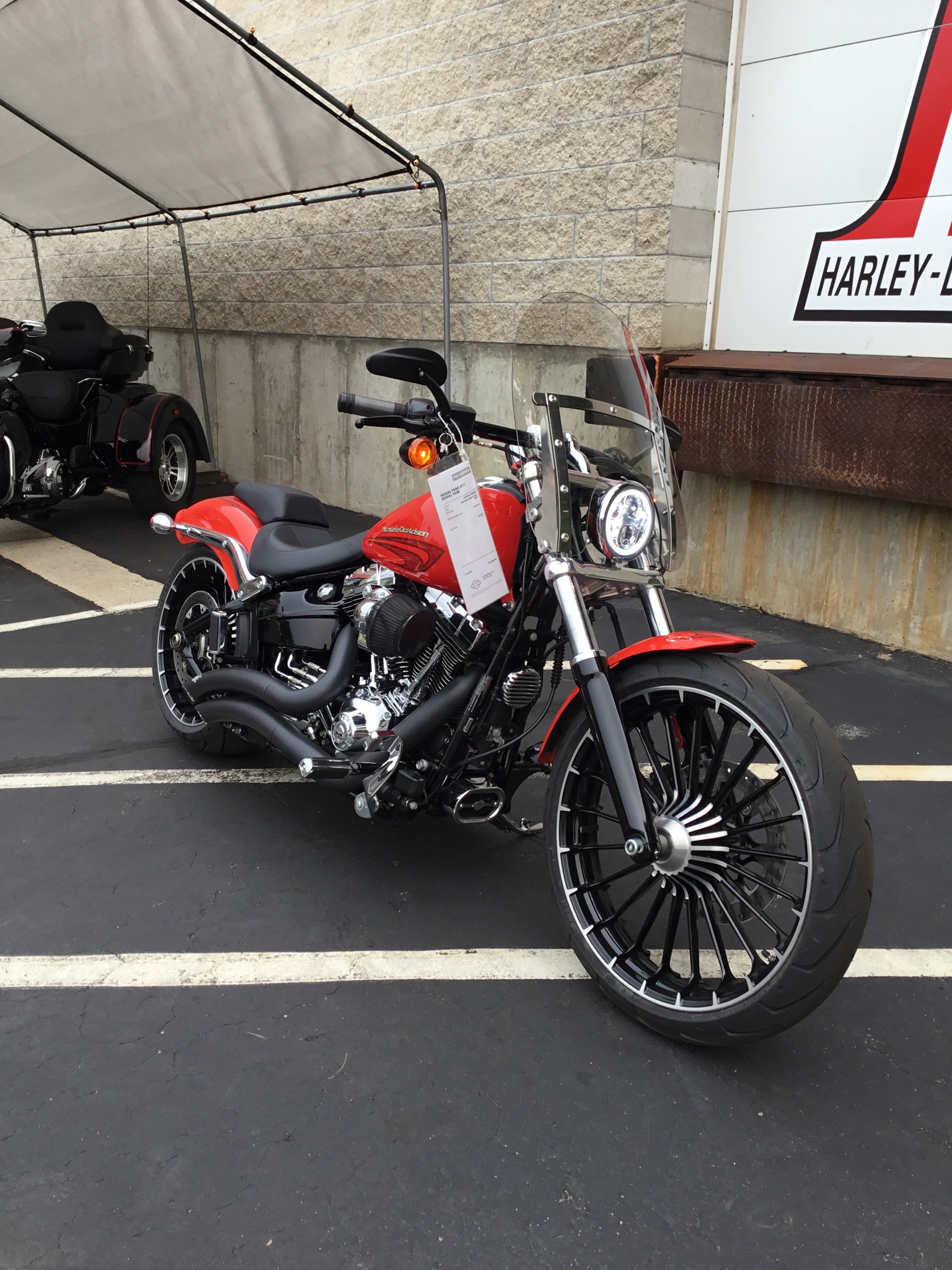 2017 Harley-Davidson Breakout® 2