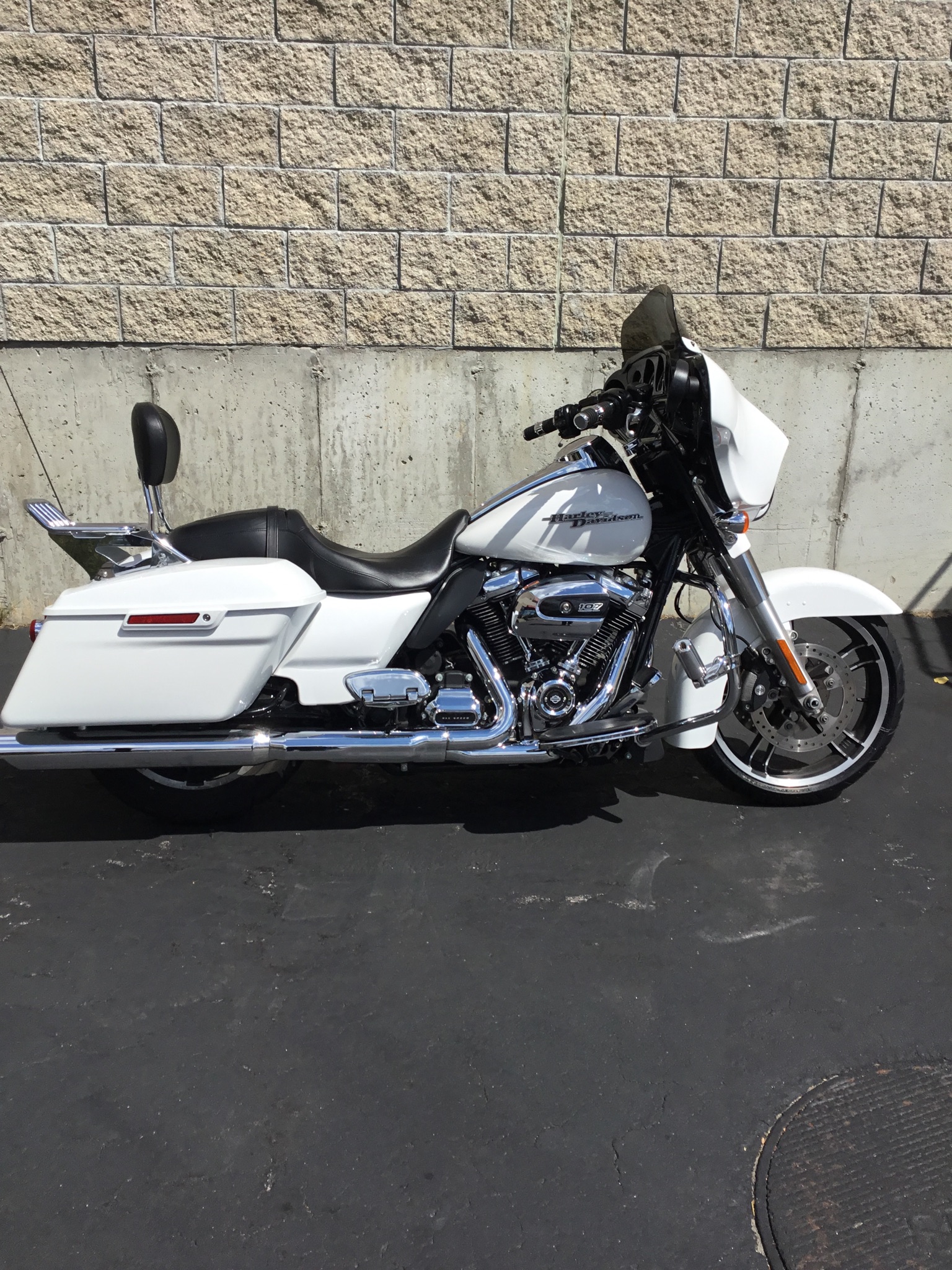 2017 Harley-Davidson Street Glide® Special 1