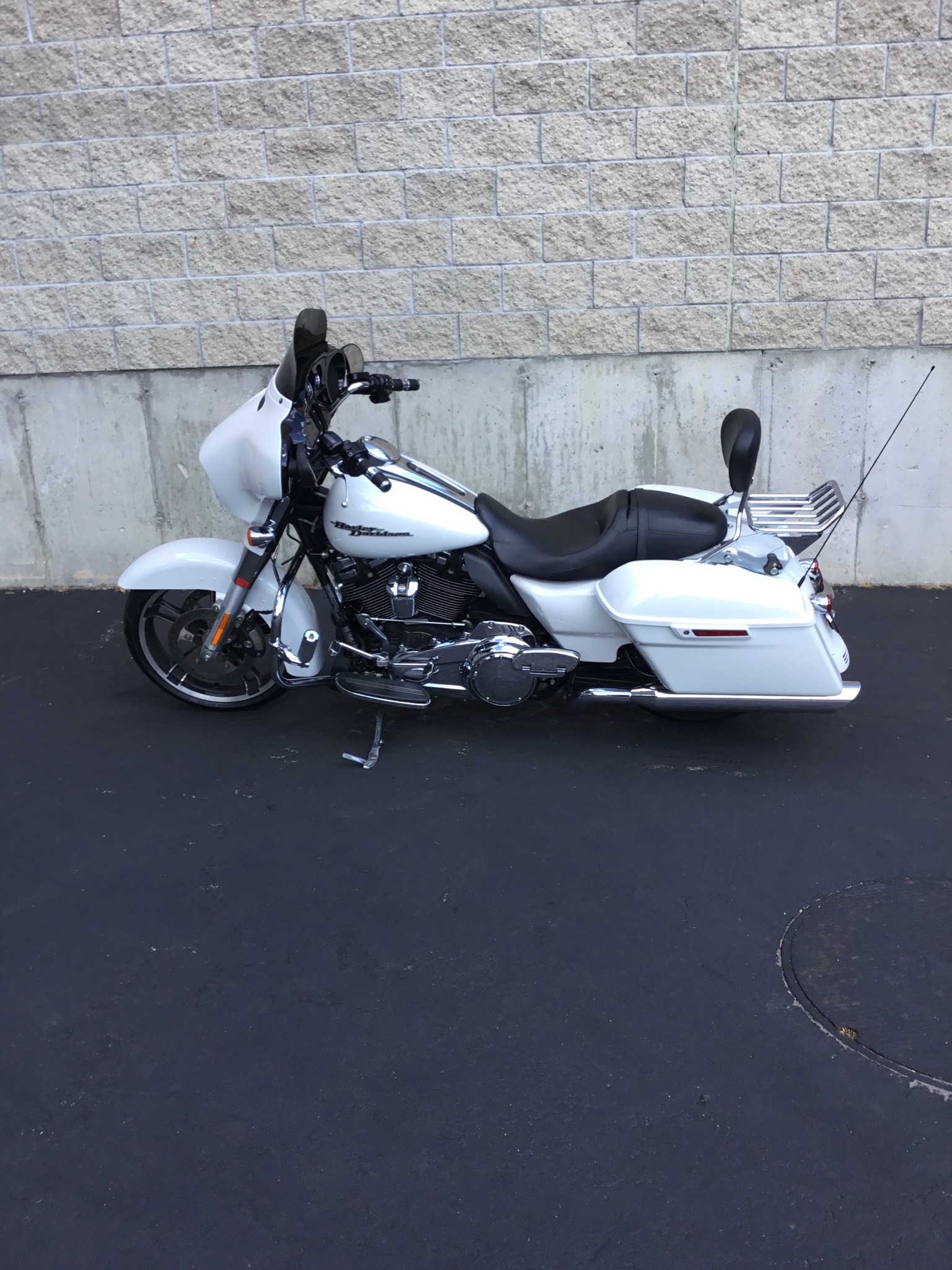 2017 Harley-Davidson Street Glide® Special 3