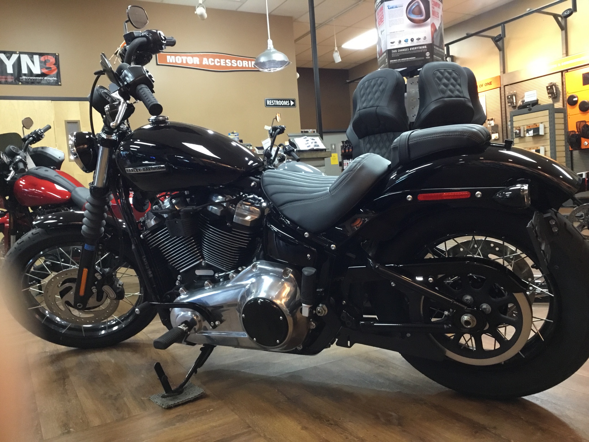 2025 Harley-Davidson Street Bob® 3