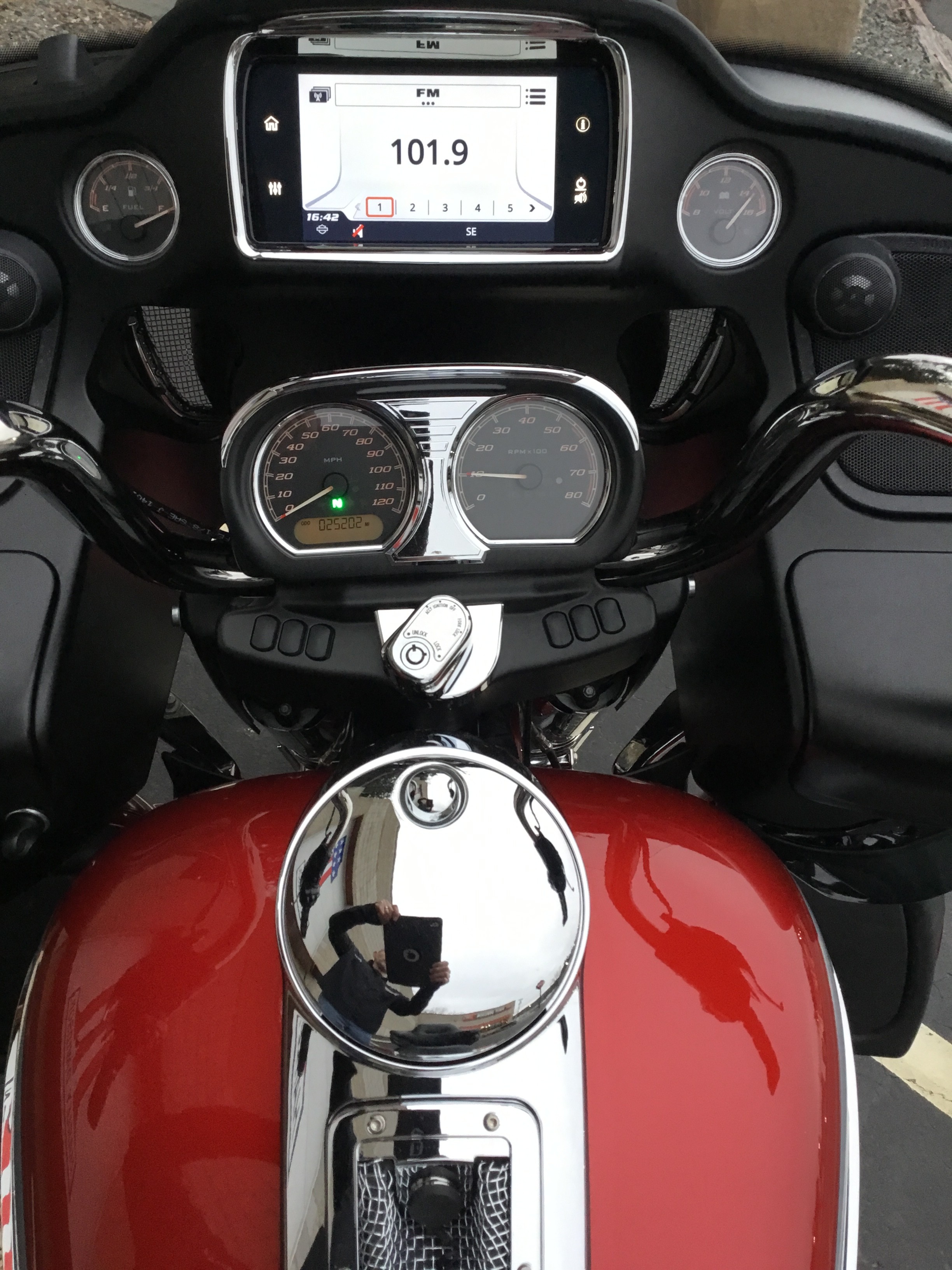 2019 Harley-Davidson Road Glide® Ultra 5