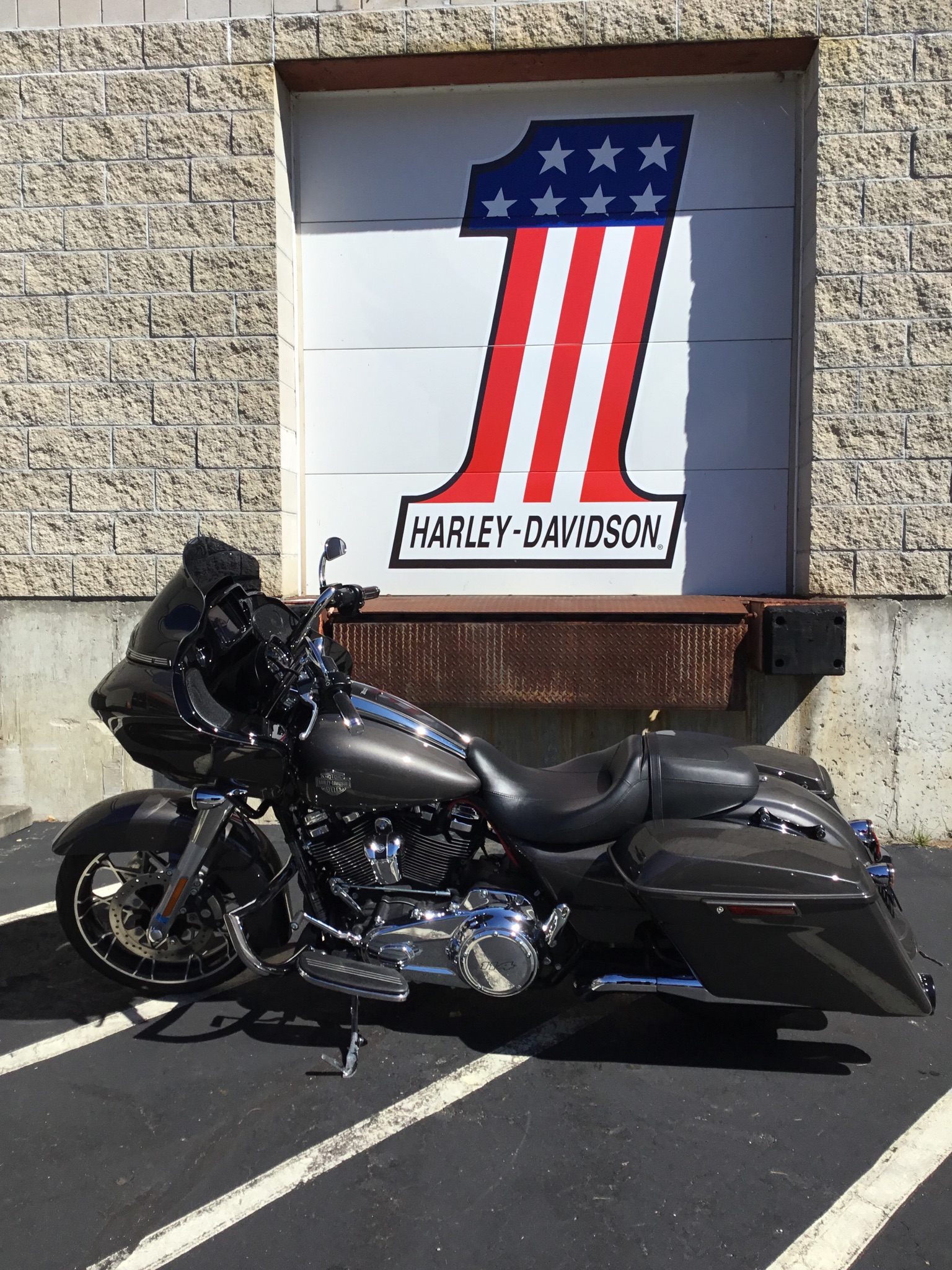 2023 Harley-Davidson Road Glide® Special 3