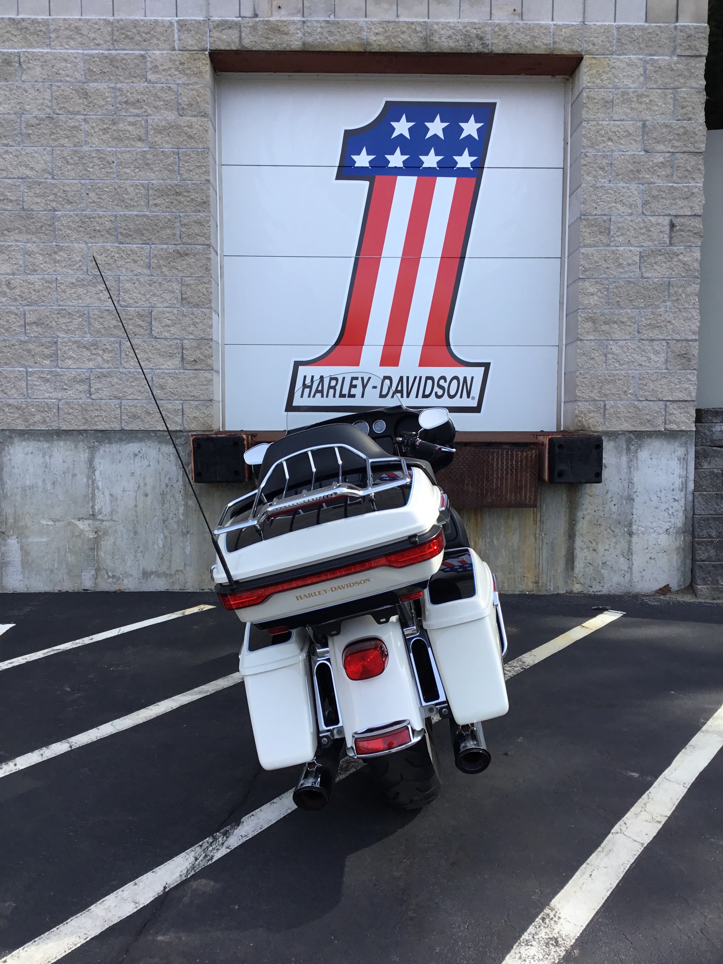 2014 Harley-Davidson Electra Glide® Ultra Classic® 4
