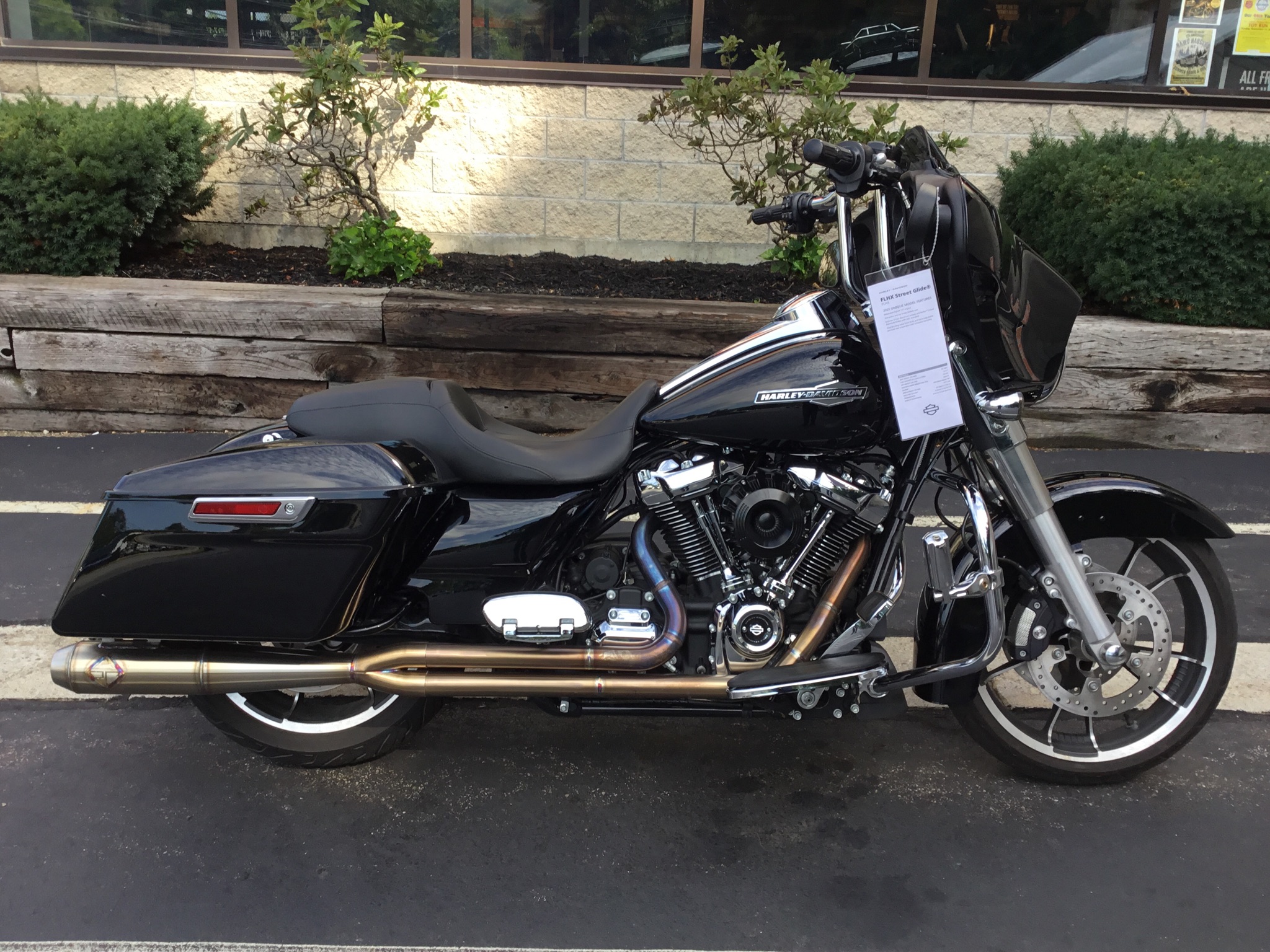 2023 Harley-Davidson Street Glide® 1