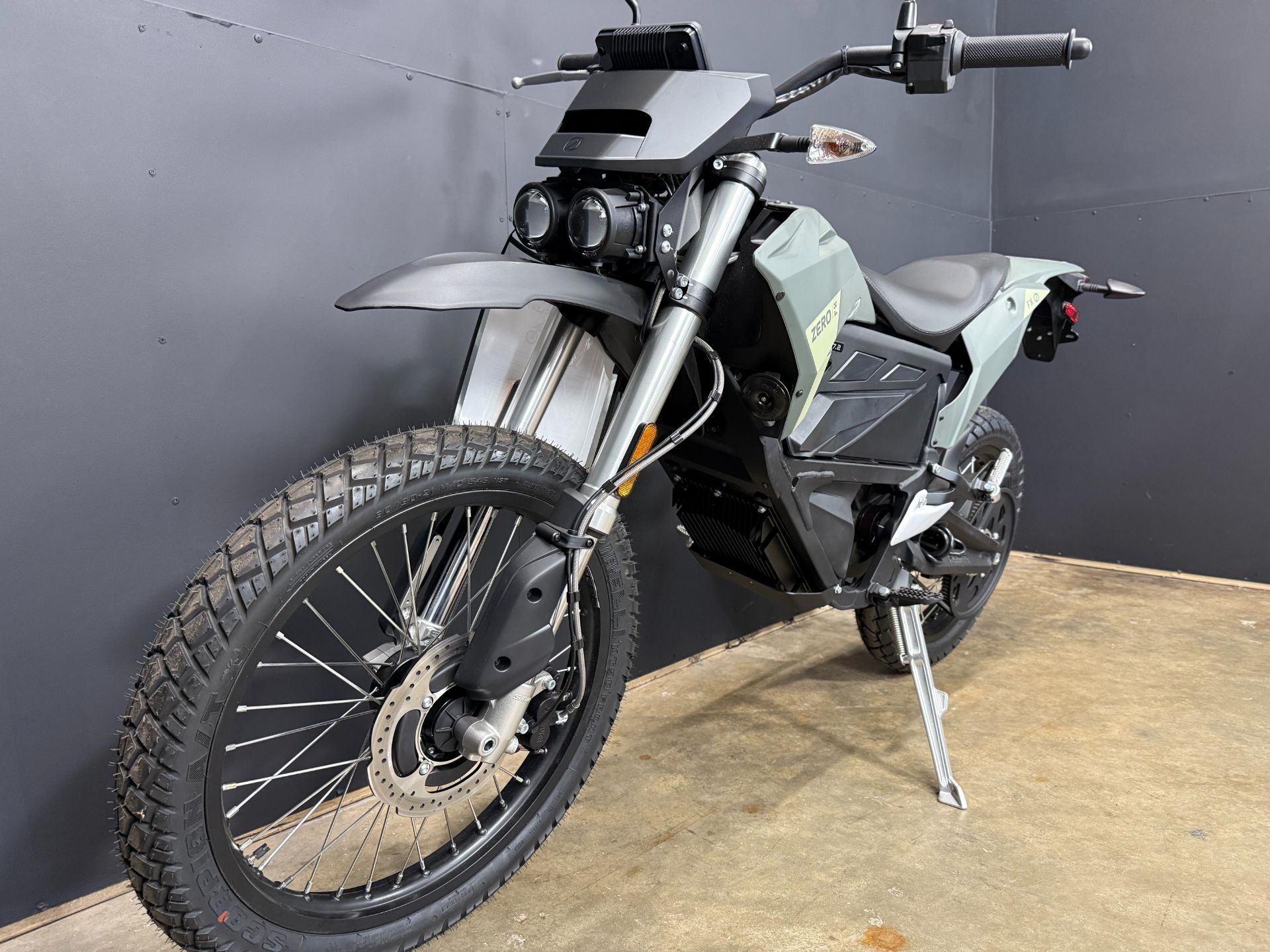 『新品未使用』ELECTRIC DRT ROAD GLACIER sddefault.jpg