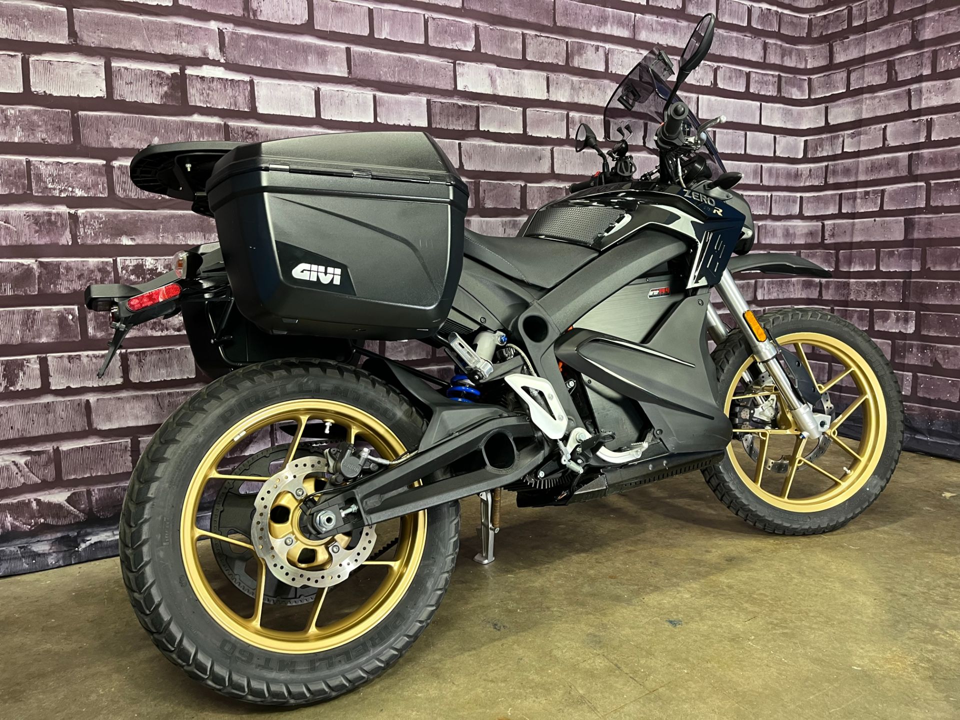 Used 2018 Zero Motorcycles DSR ZF14.4 + Charge Tank