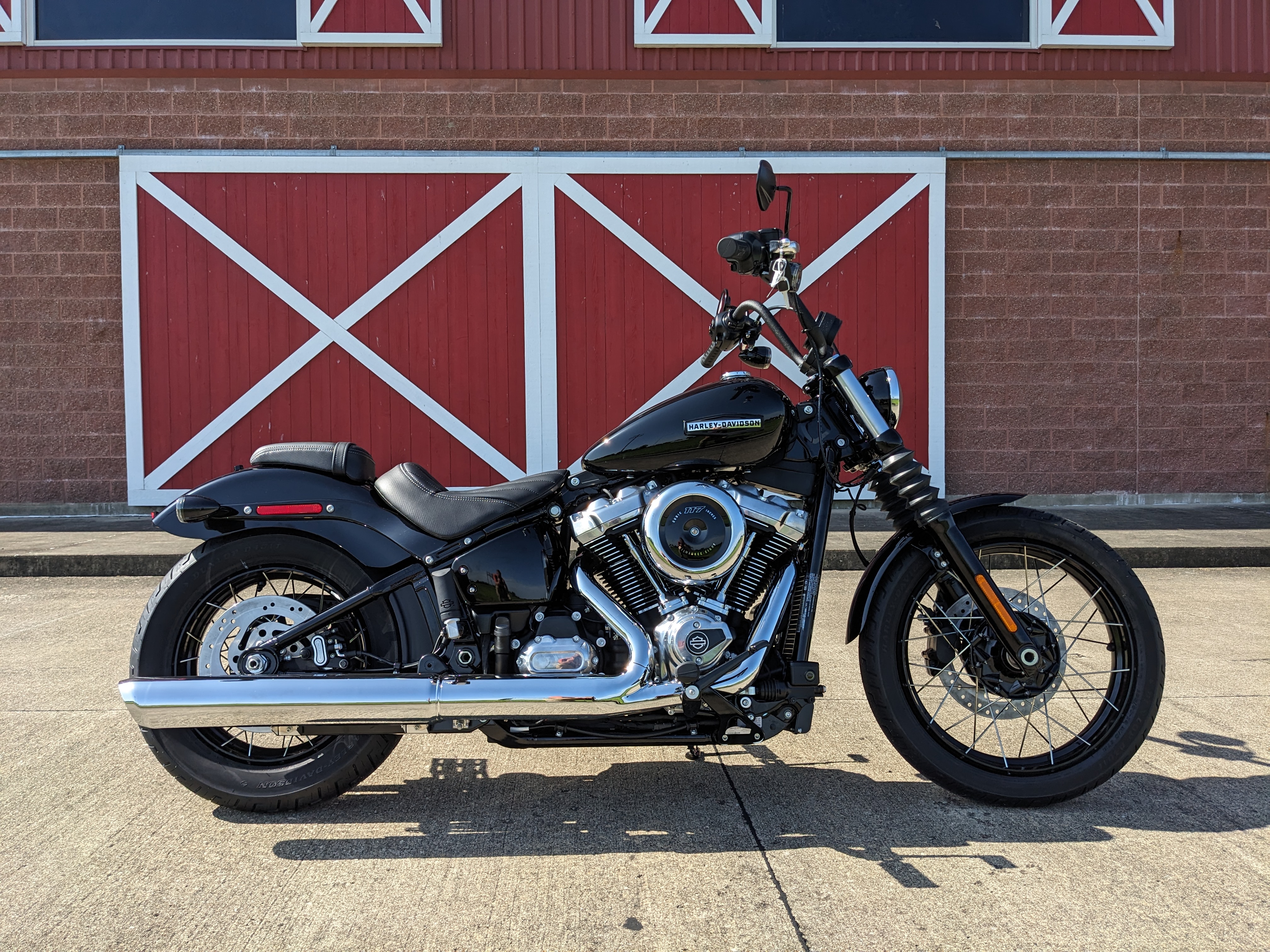 New 2025 Harley-Davidson Street Bob® Motorcycle - Specs