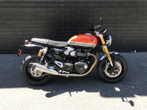 2025 Triumph Speed Twin 1200 RS — photo 1 of 6