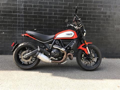 2019 Ducati Scrambler Icon — photo 1 of 6