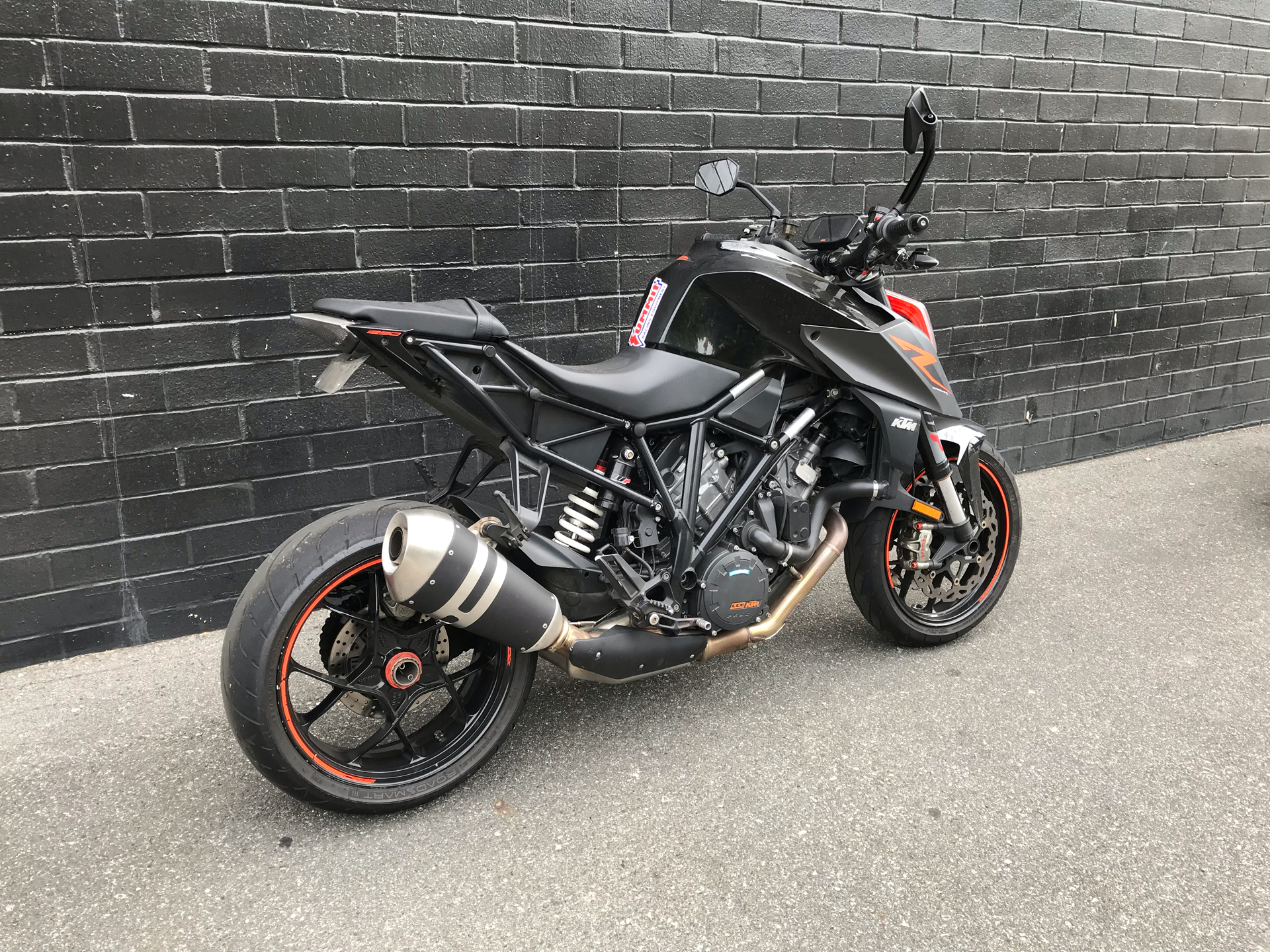 純正 KTM 1290SUPER DUKE R エルゴシートパワーパーツ