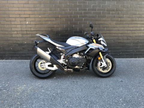 2027 Aprilia Tuono V4 1100 — photo 1 of 6