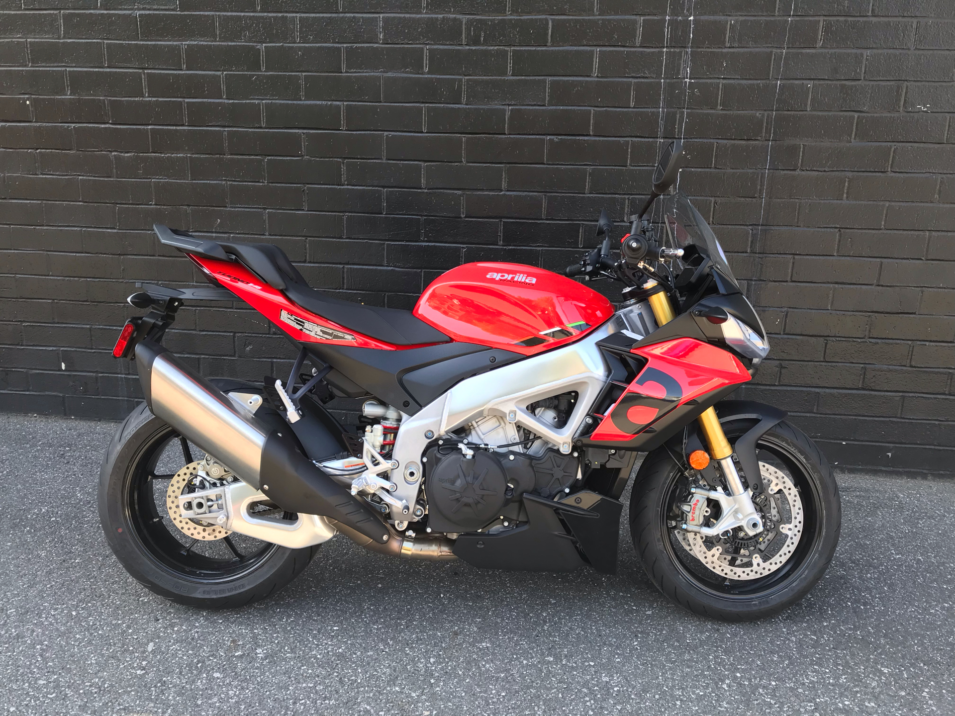 v4 1100 factory aprilia tuono 50