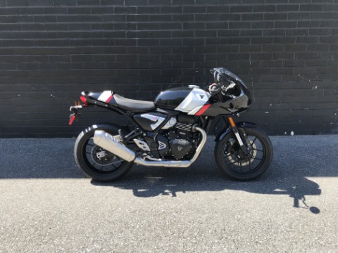 2026 Triumph Thruxton 400
