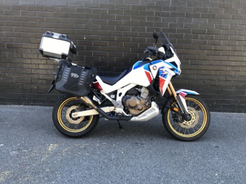 2020 Honda AFRICA TWIN ES — photo 1 of 6