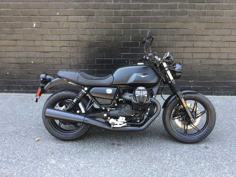 2024 Moto Guzzi V7 Stone — photo 1 of 6