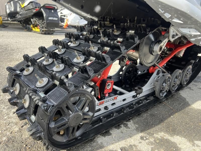 8です。 EX8NCD : 8 in. 2-Way NEO Loudspeaker W/Back Mounted Compression