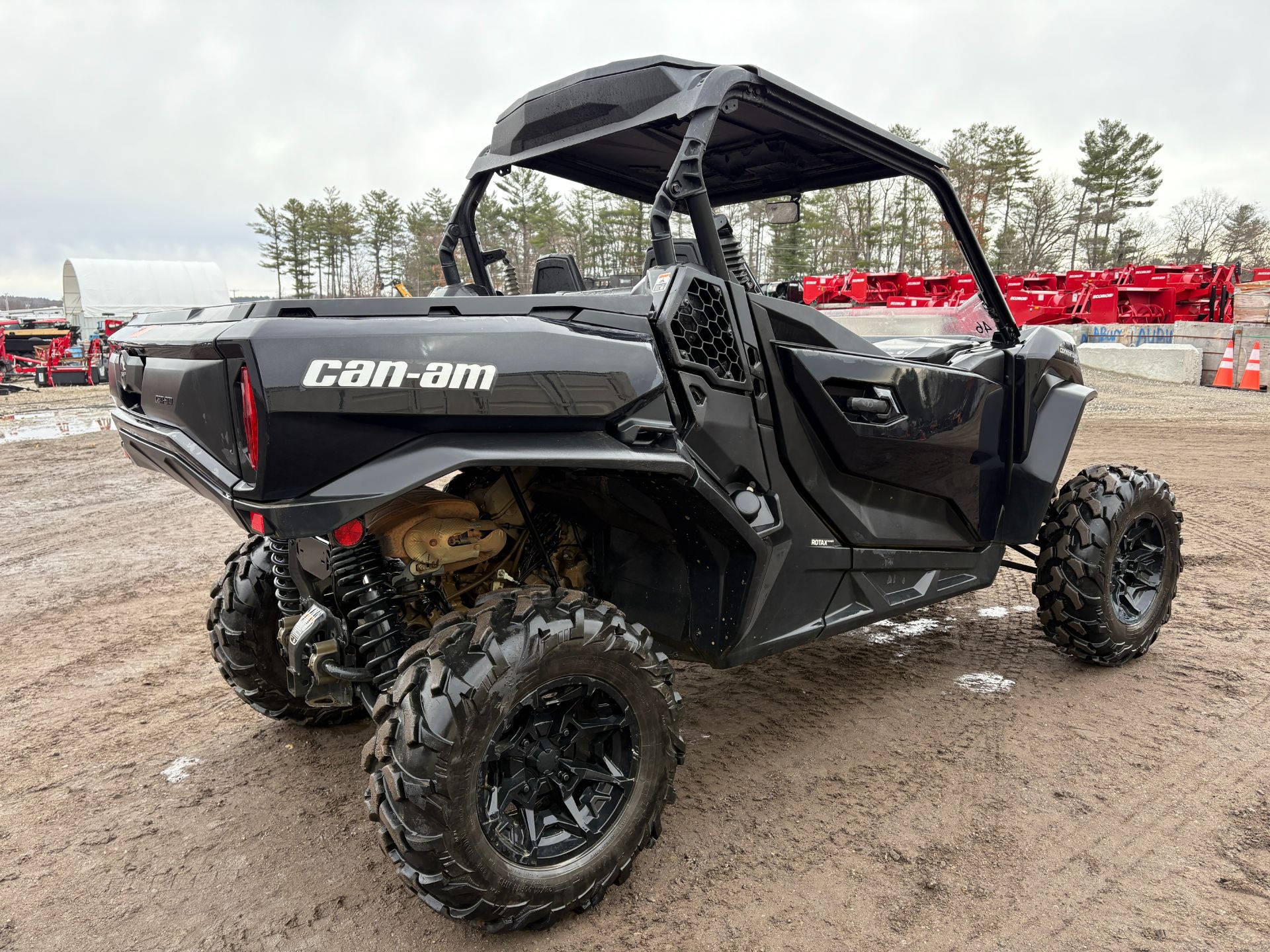 Used 2025 Can-Am Commander XT 700, Turner ME | Specs, Price