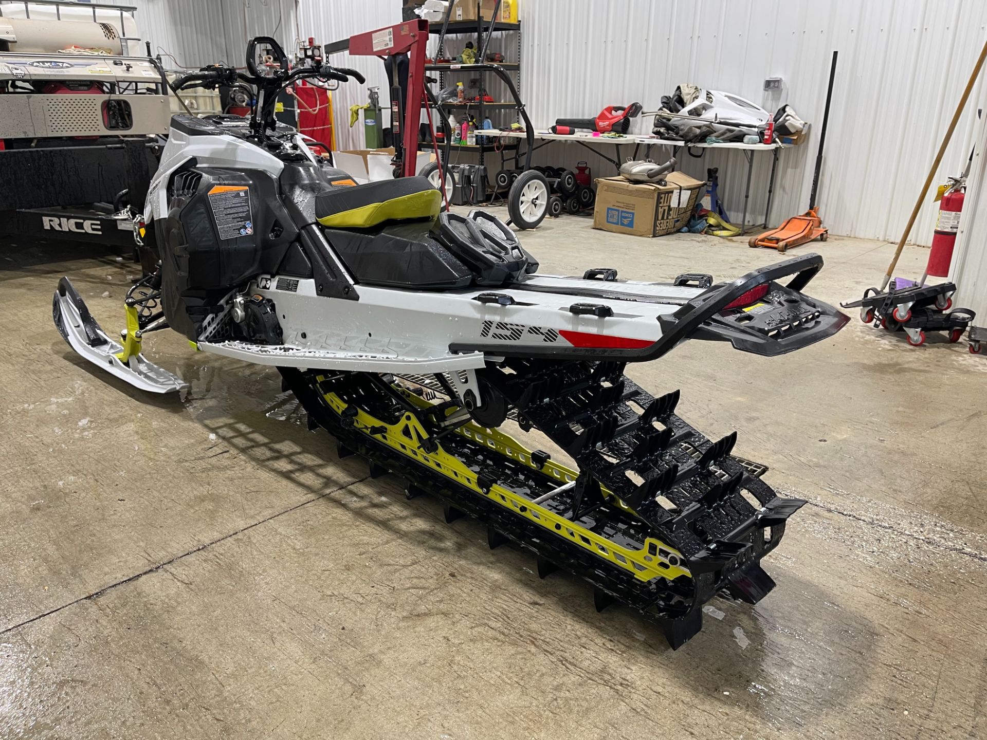 Used 2025 Ski-Doo Summit Adrenaline w/ Edge Package 154 850 E-TEC