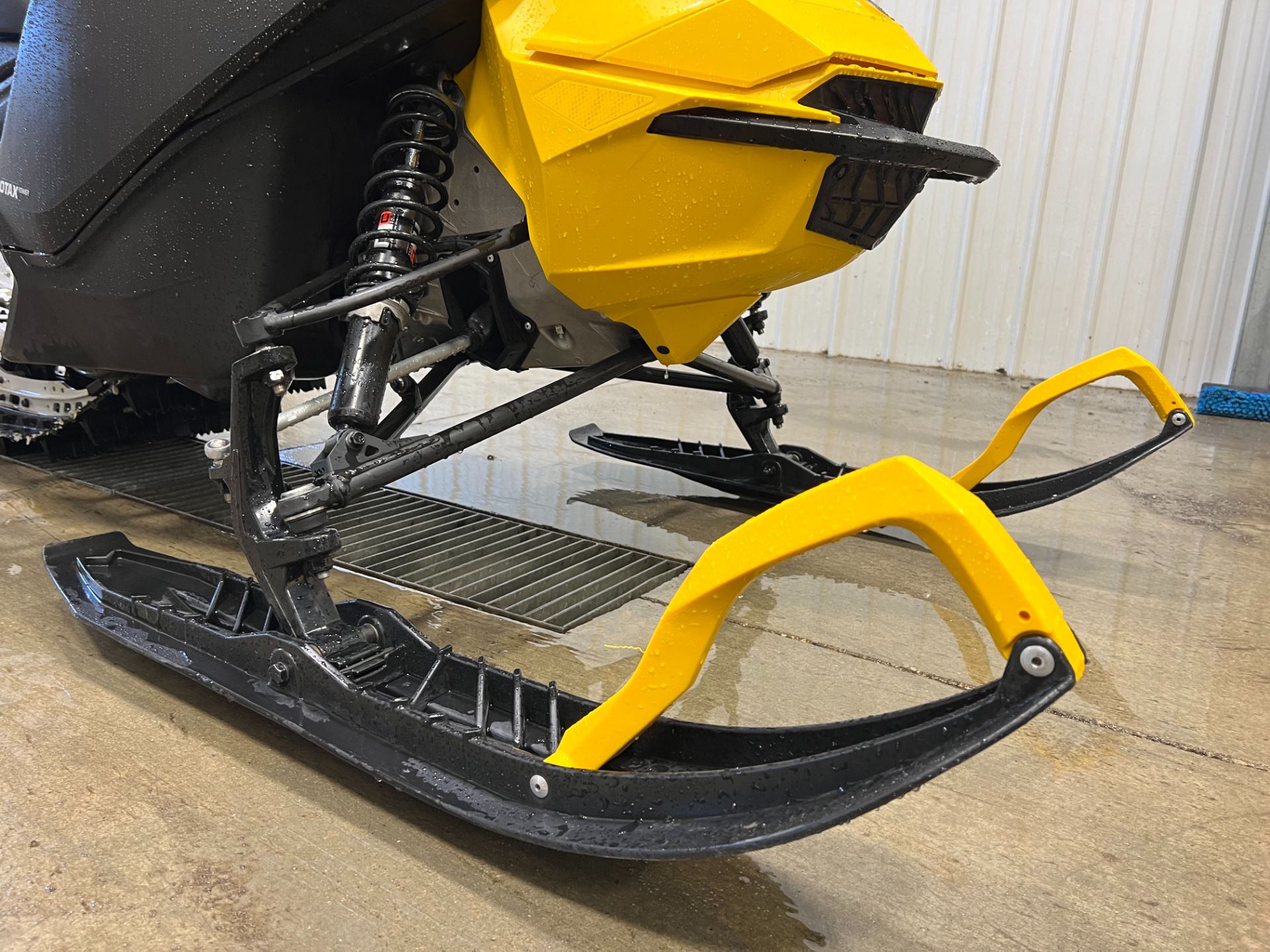 Used 2024 Ski-Doo Backcountry Sport 600 EFI ES PowderMax 2.0 Used 2024 Ski-Doo Backcountry Sport 600 EFI ES PowderMax 2.0