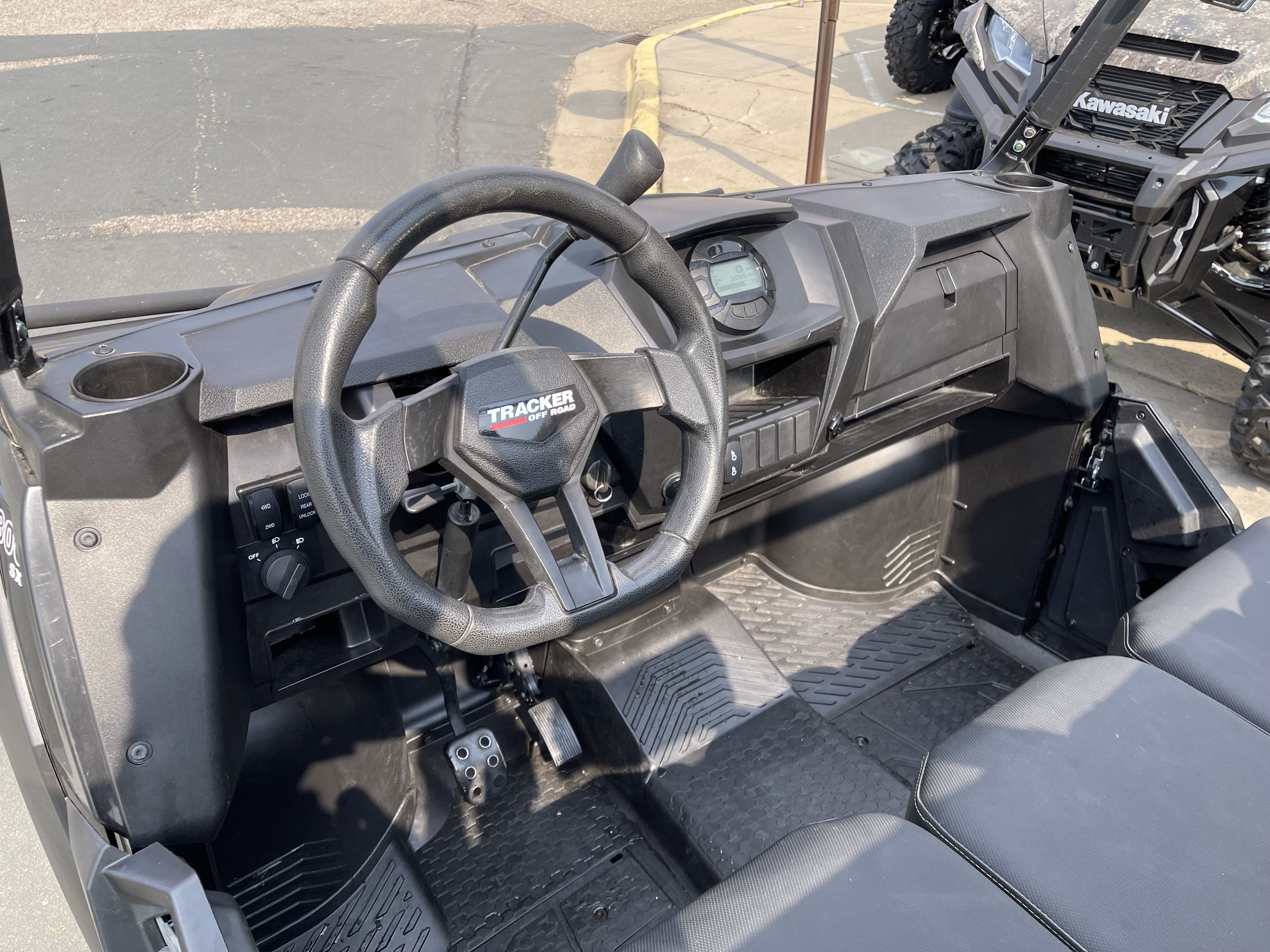 2021 Tracker Off Road