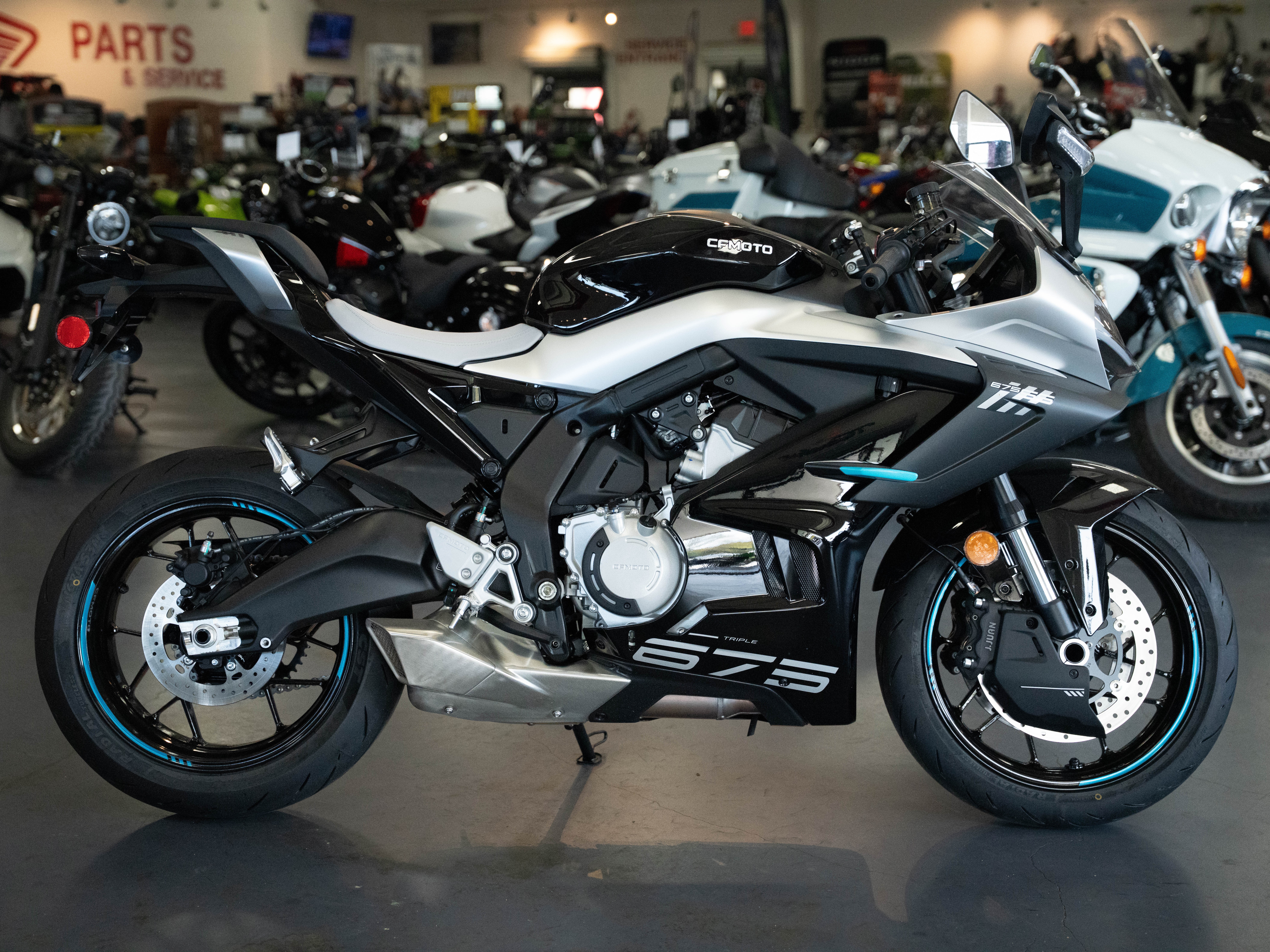 H0562S 新品 WIND AND SEA × SATURDAYS ：M New 2026 CFMOTO 675SS, Florence SC | Specs, Price, Photos | Nebula