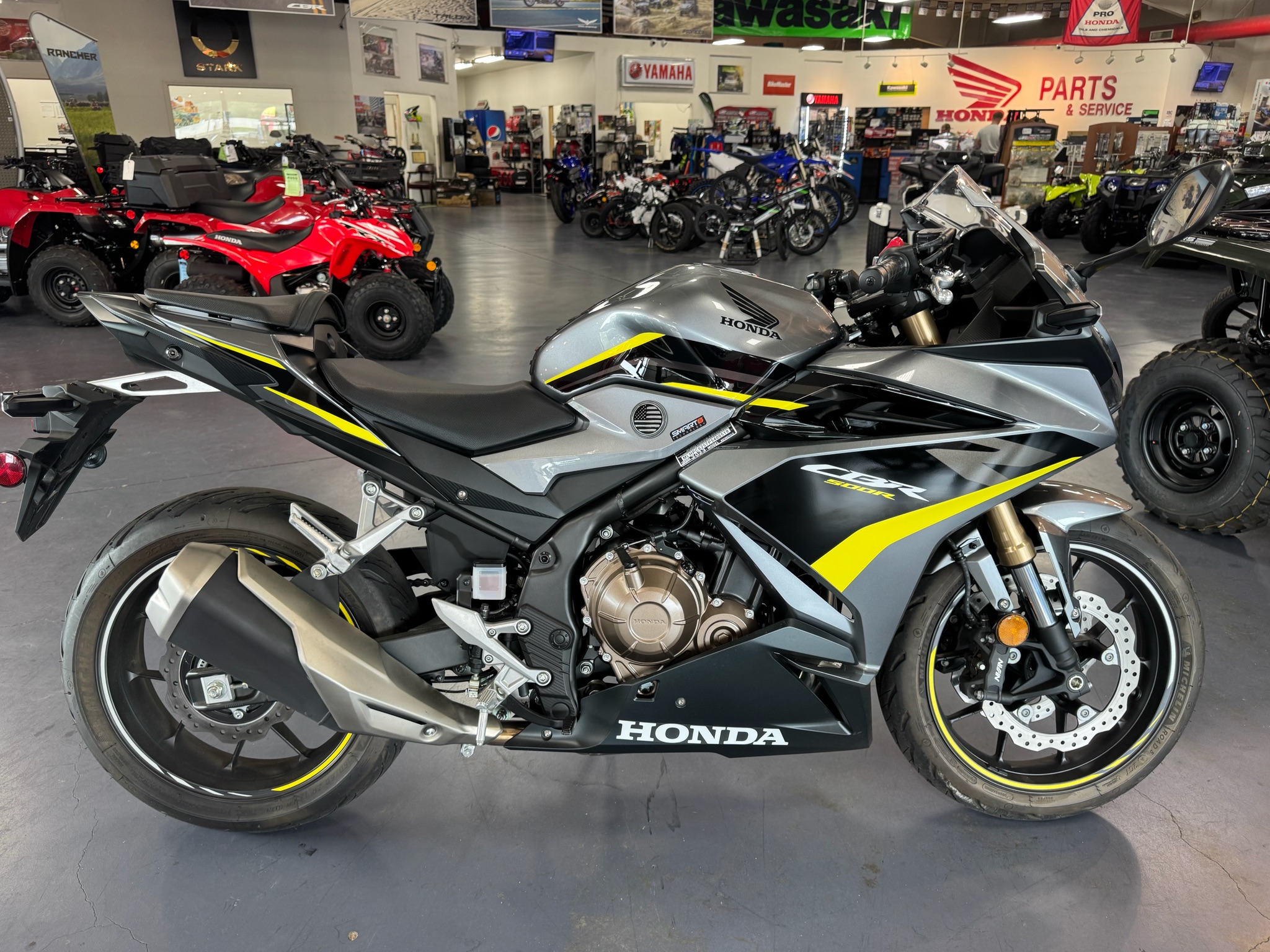 2023 CBR500R ABS
