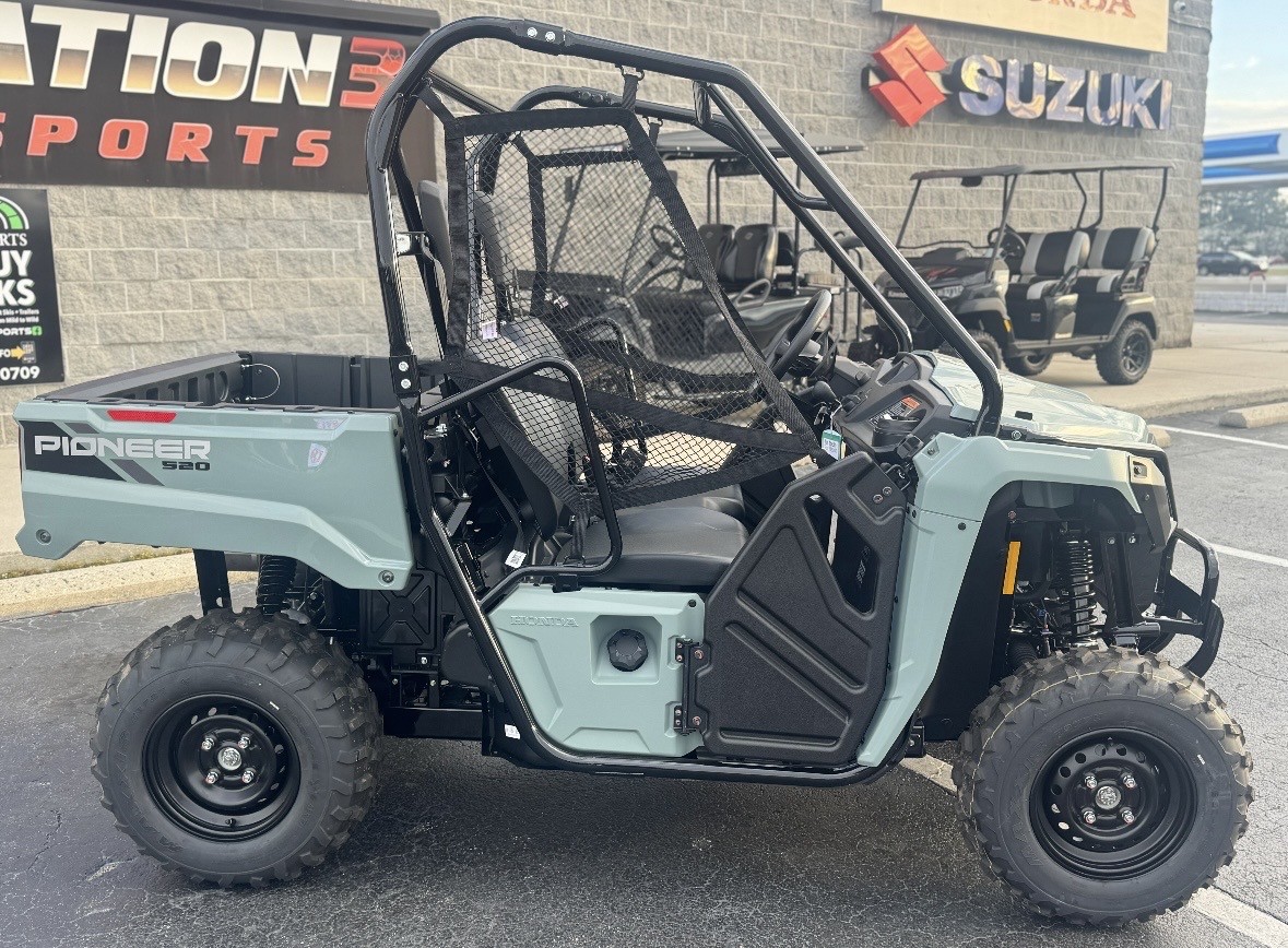 2026 Honda Pioneer 520 4