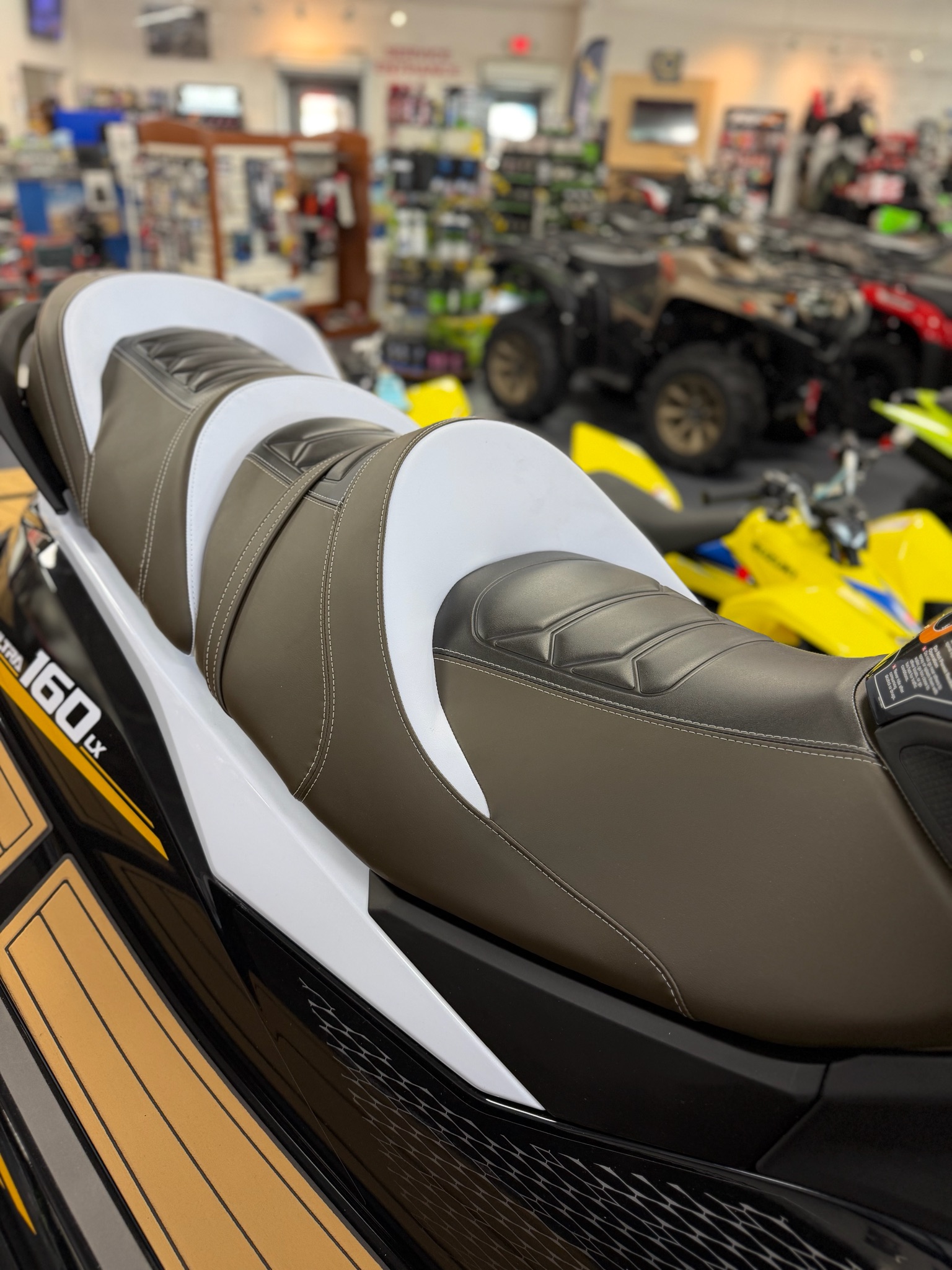 2026 Kawasaki Jet Ski® Ultra® 160LX 6