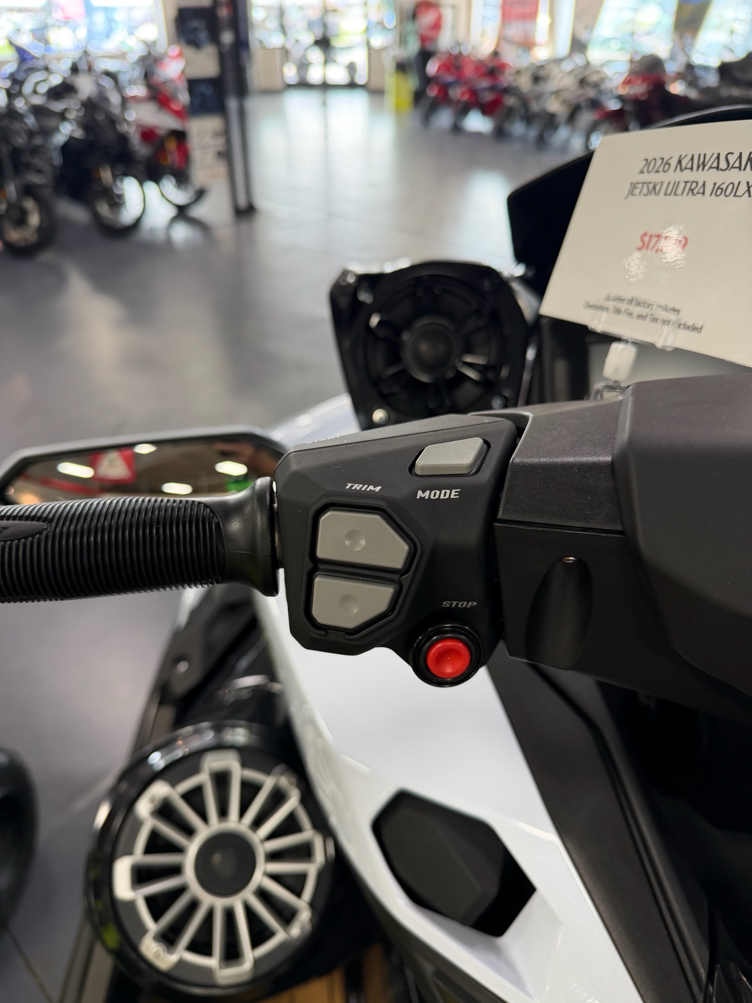 2026 Kawasaki Jet Ski® Ultra® 160LX 9