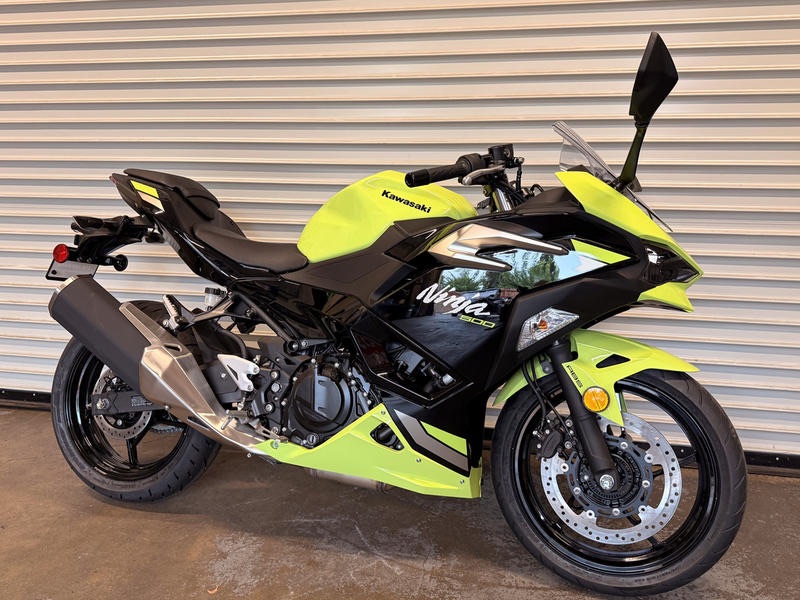 2026 Kawasaki Ninja® 500 ABS 2