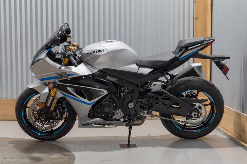 New 2025 Suzuki GSX-R1000R Metallic Matte Sword Silver