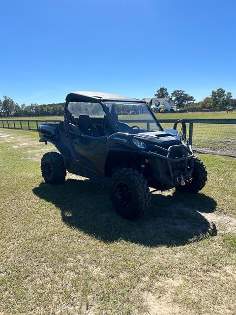 2023 Can-Am Commander XT 700 — photo 1 of 9