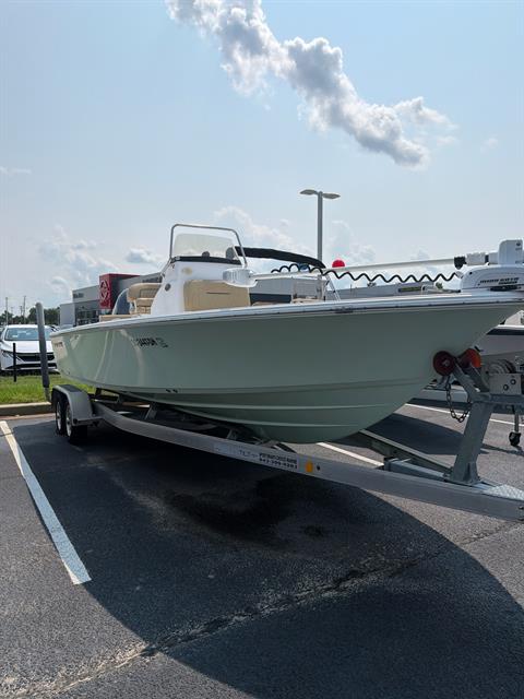 2018 Sportsman Masters 227 Bay Boat — photo 1 of 2