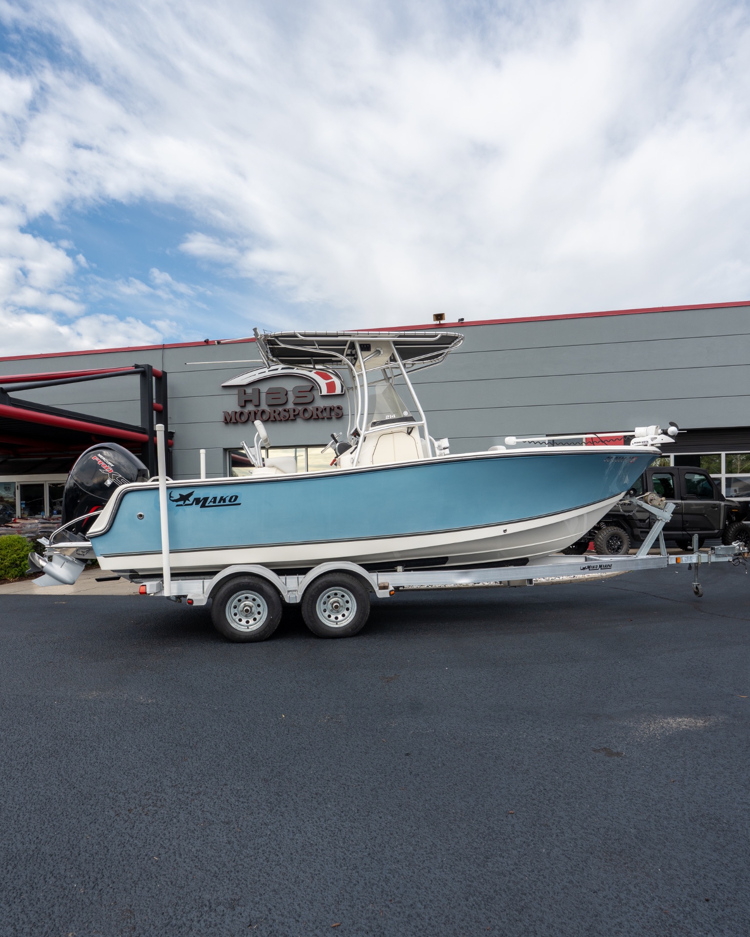 Used 2020 Mako 214 CC GULFSTREAM BLUE | Power Boats Outboard in