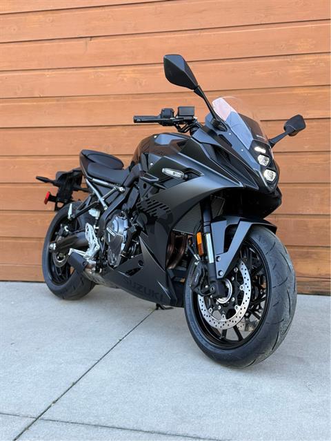 New 2025 Suzuki GSX-8R Metallic Matte Black No. 2