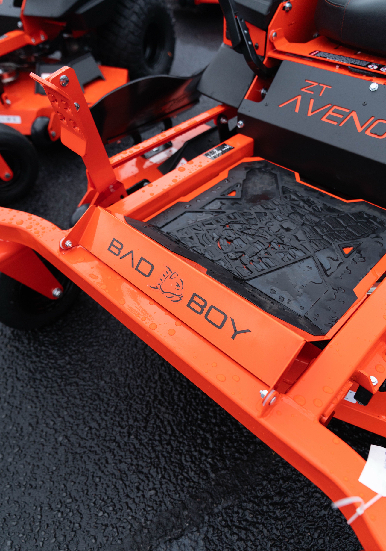 New 2025 Bad Boy Mowers ZT Avenger 54 in. Kawasaki FR691 23 hp