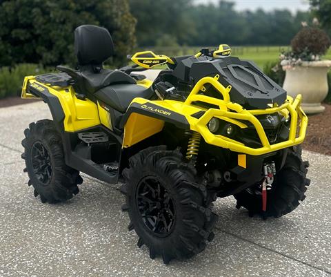2019 Can-Am Outlander X mr 1000R — photo 1 of 11