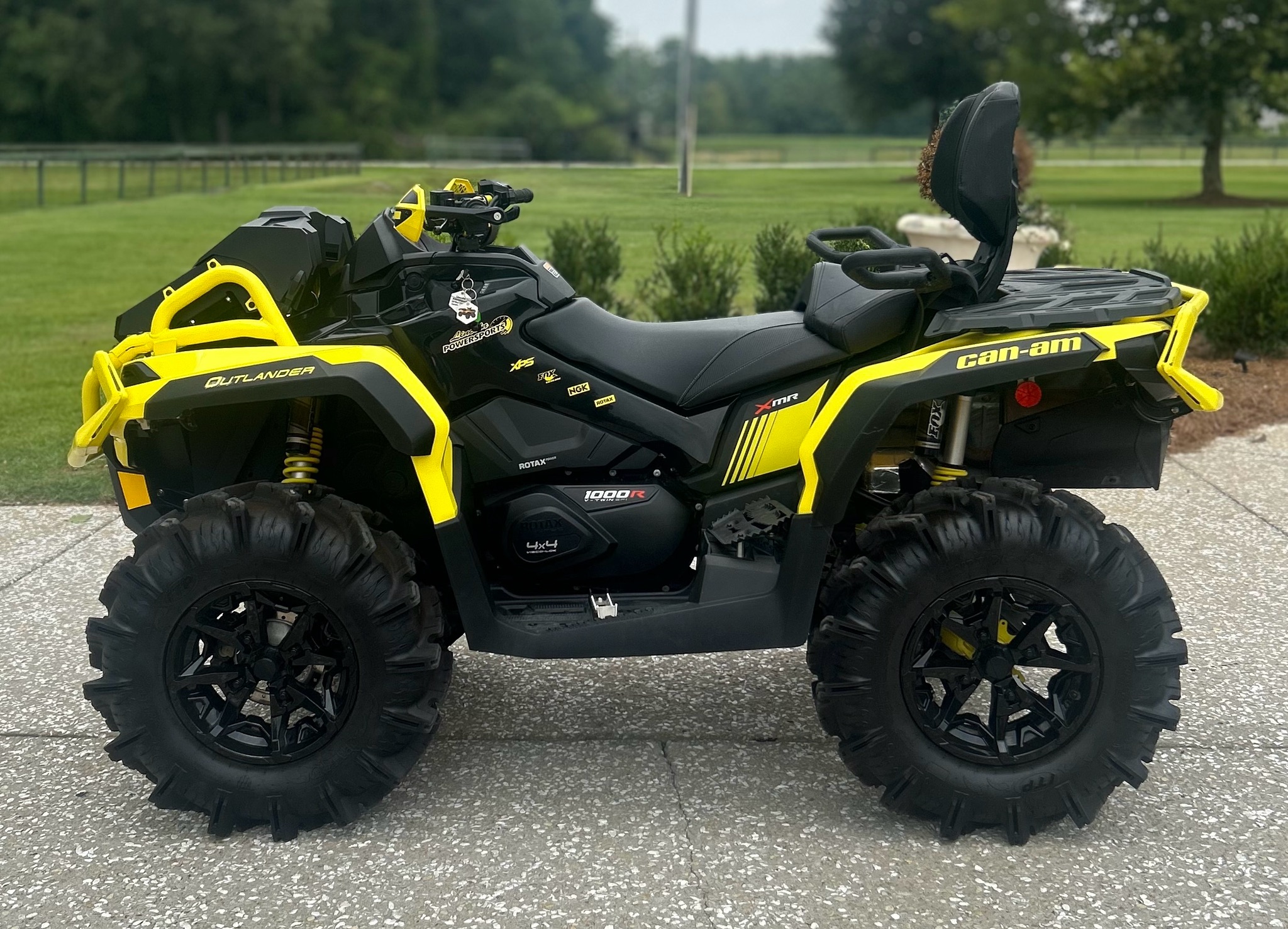2019 Can-Am™ Outlander X mr 1000R 3