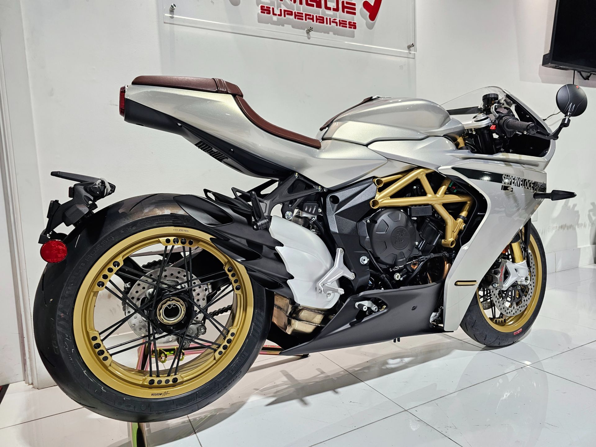 2023 MV Agusta Superveloce S 11