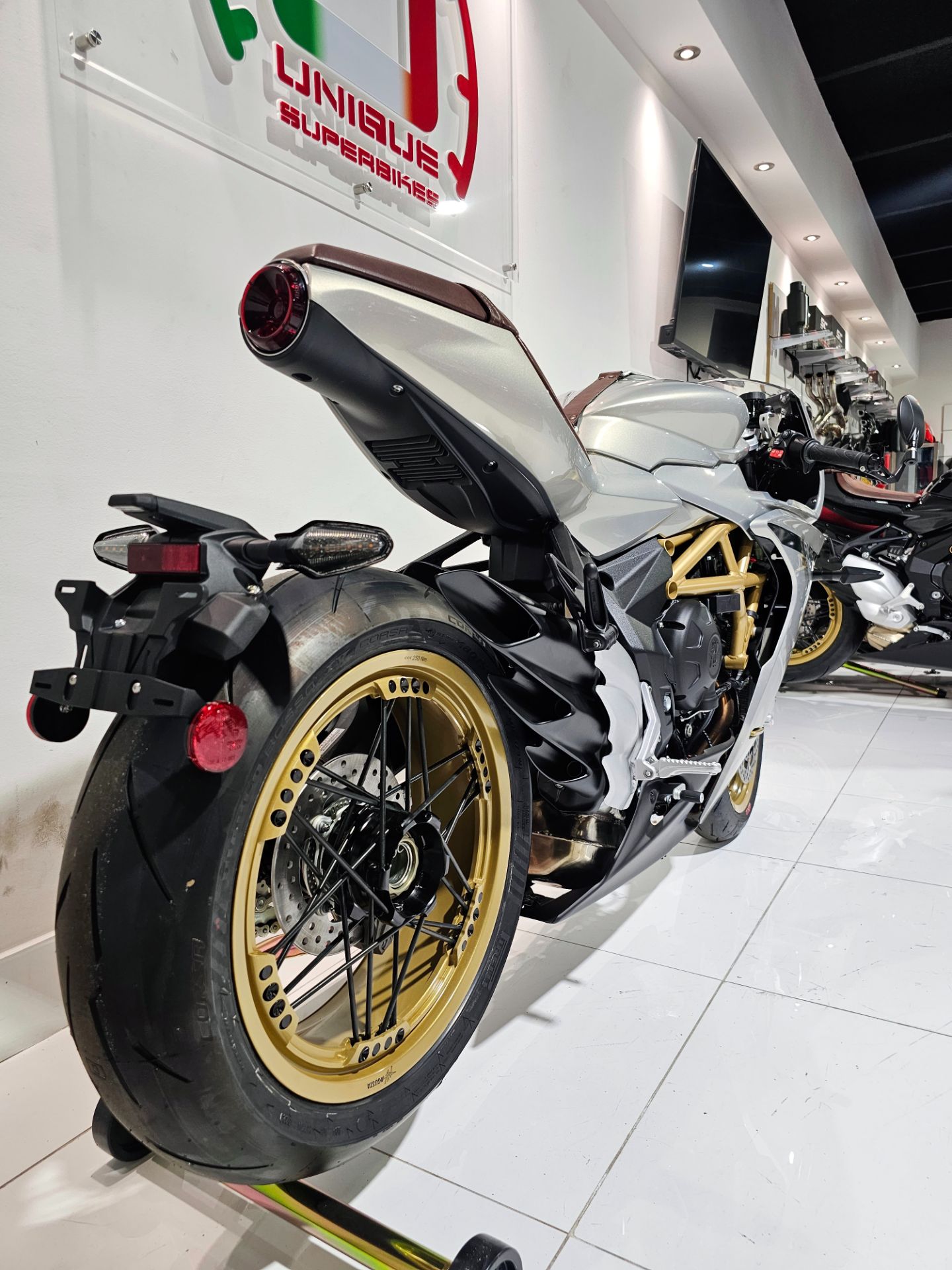 2023 MV Agusta Superveloce S 12