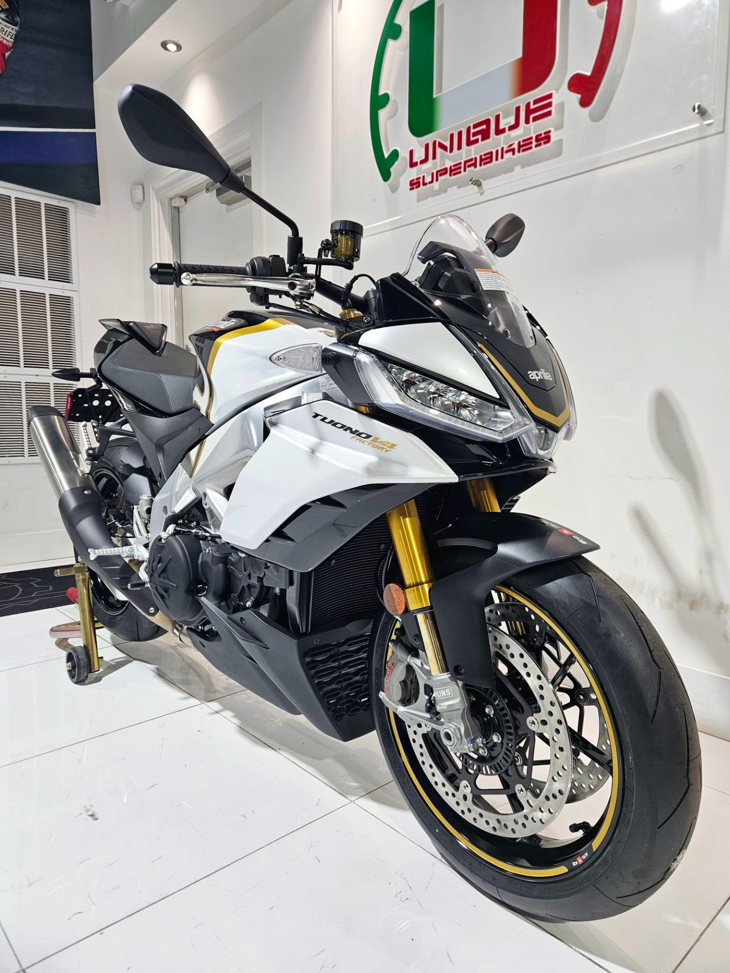 23 New 2024 Aprilia Tuono V4 Factory 1100, Miami FL | Specs