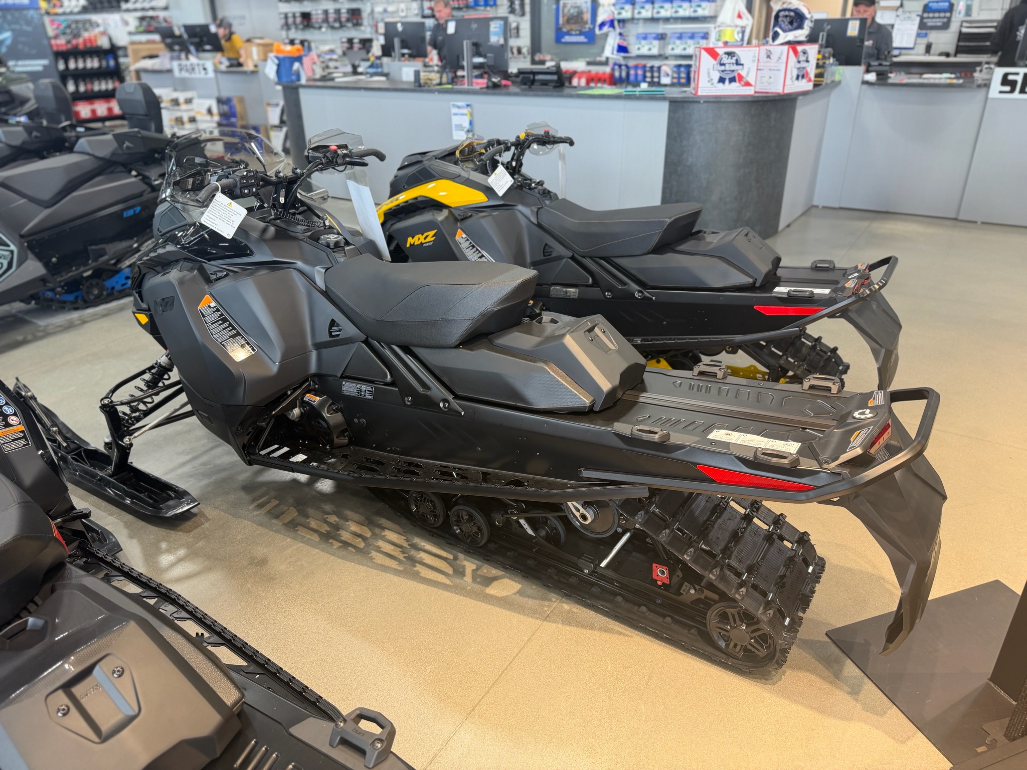 2027 Ski-Doo MXZ Adrenaline 137 850 E-TEC ES Ripsaw 1.25 3