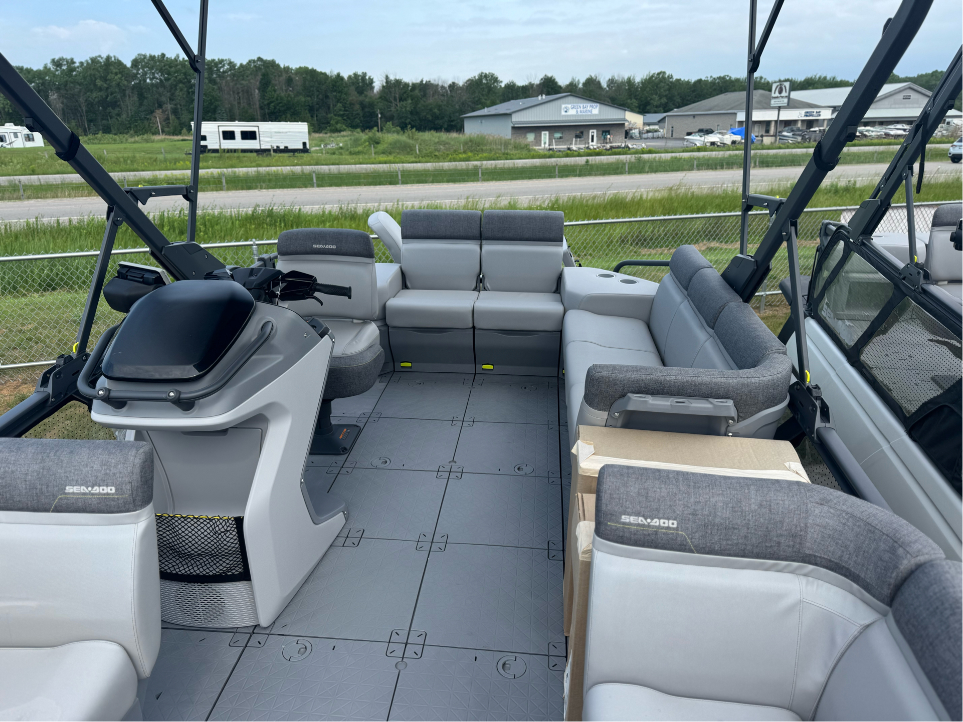 New 2024 Sea-Doo Switch Sport 18 - 230 HP in Suamico, WI