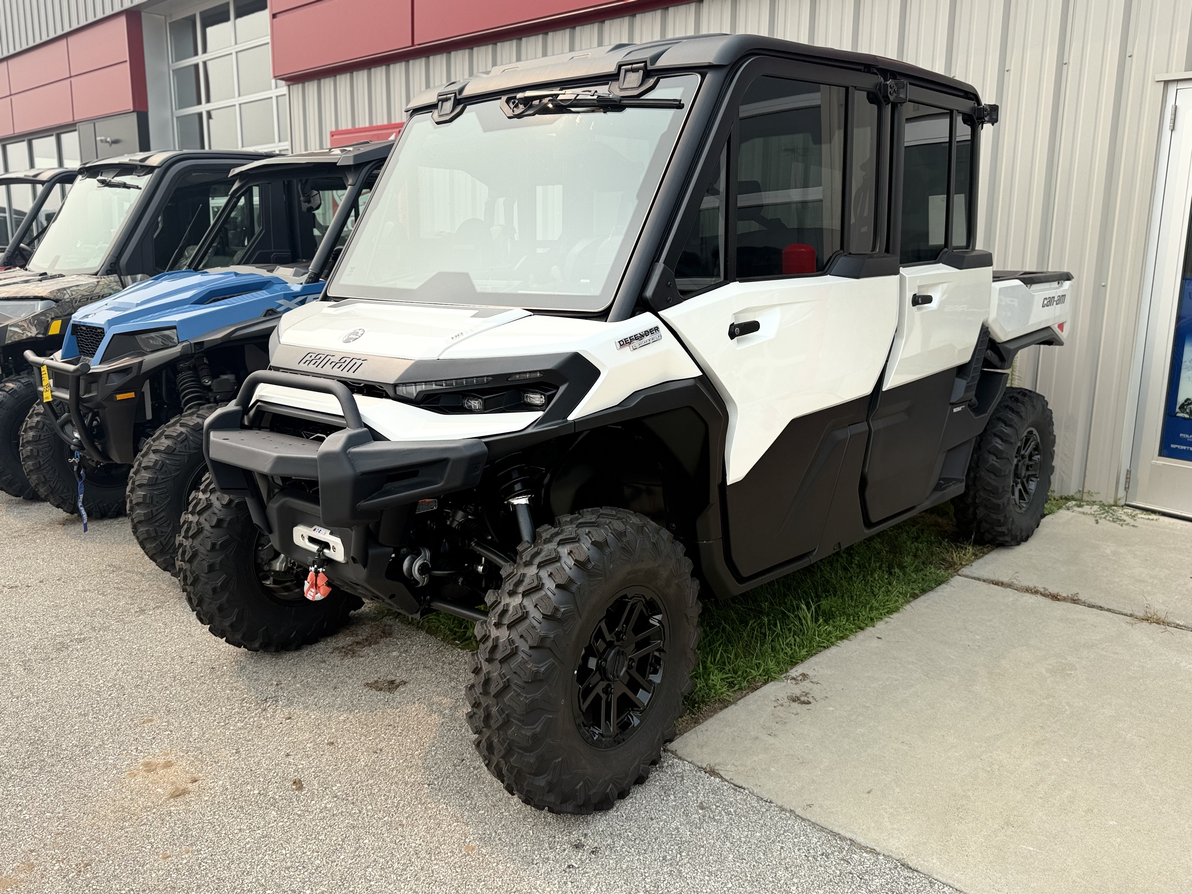 2026 Can-Am Defender MAX Limited HD11