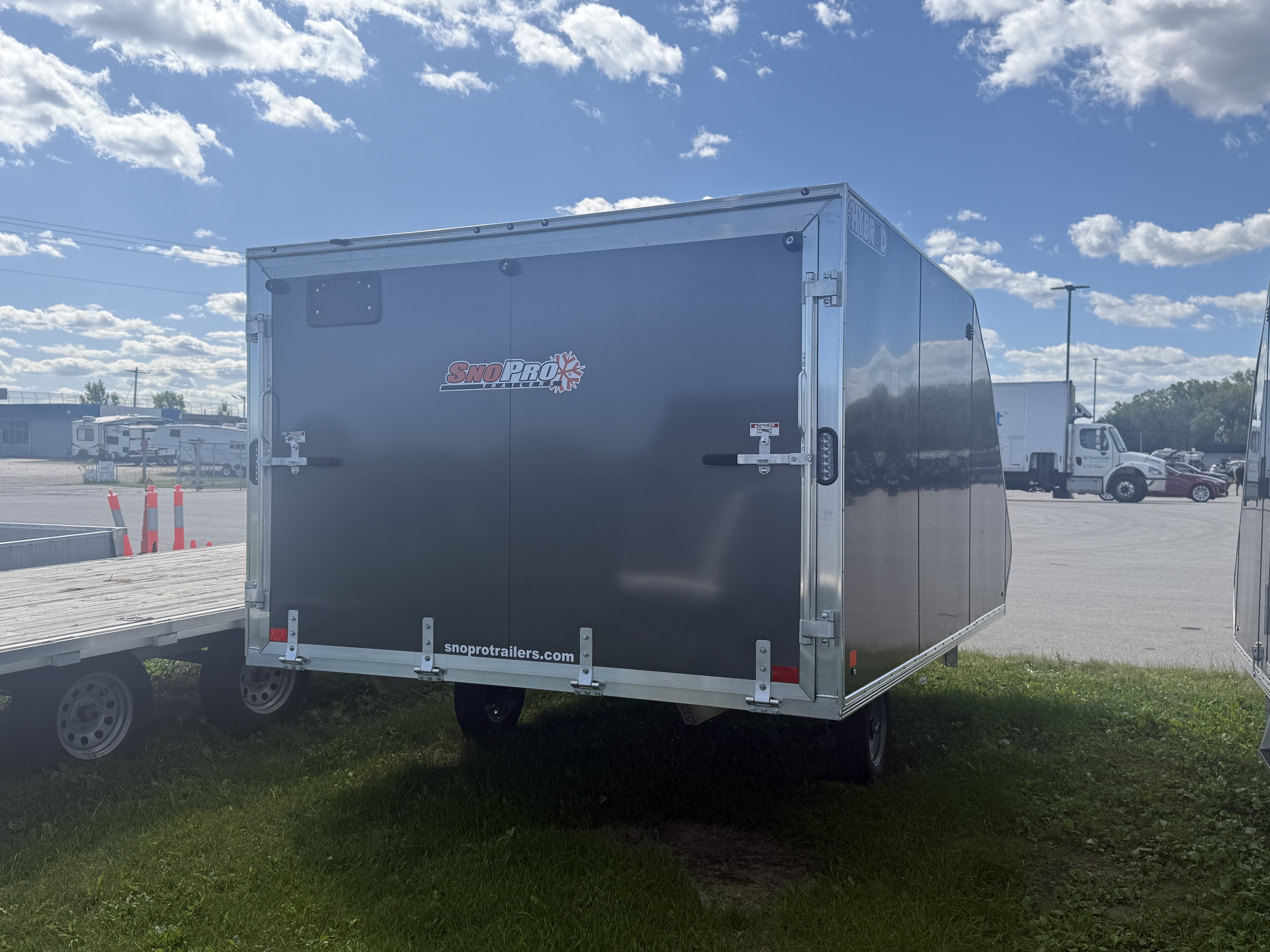 2027 Sno Pro HYBRID photo 3